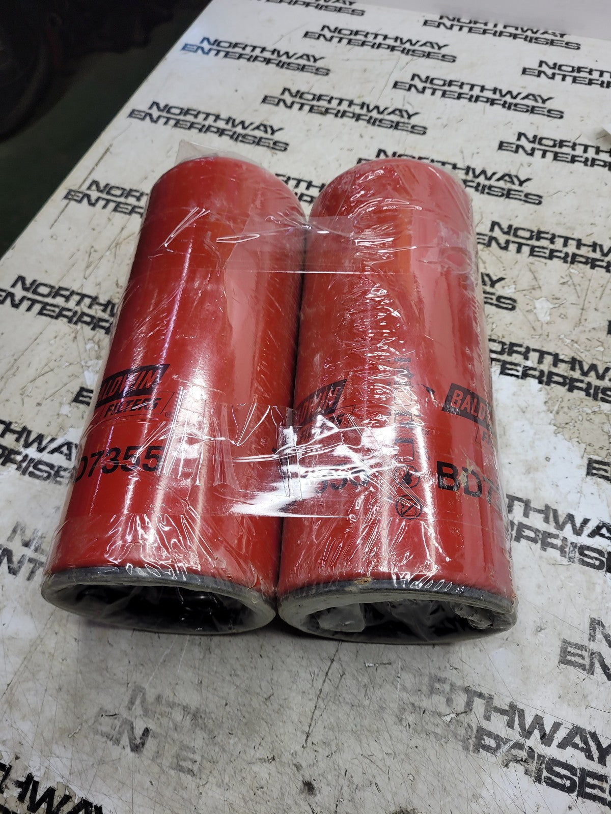 LOT OF 2 FILTERS - BD7355 BALDWIN OIL FILTER