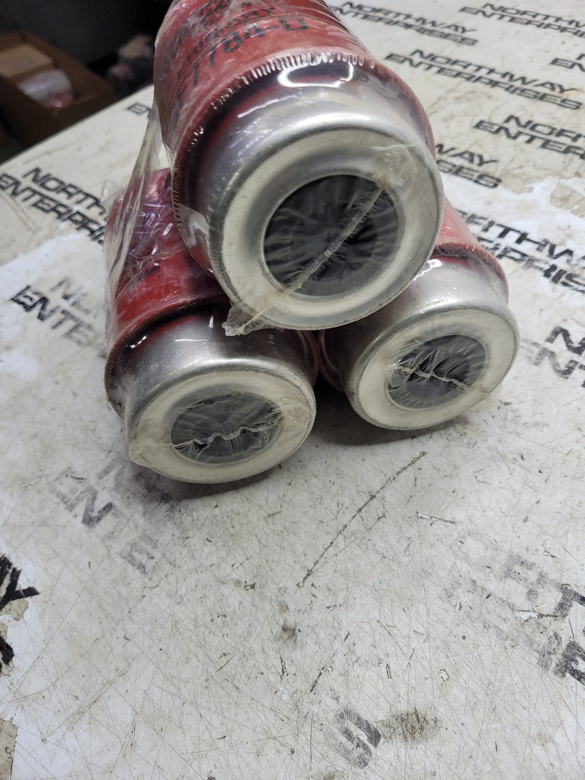 LOT OF 3 FILTER - BF7784-D BALDWIN FUEL FILTER
