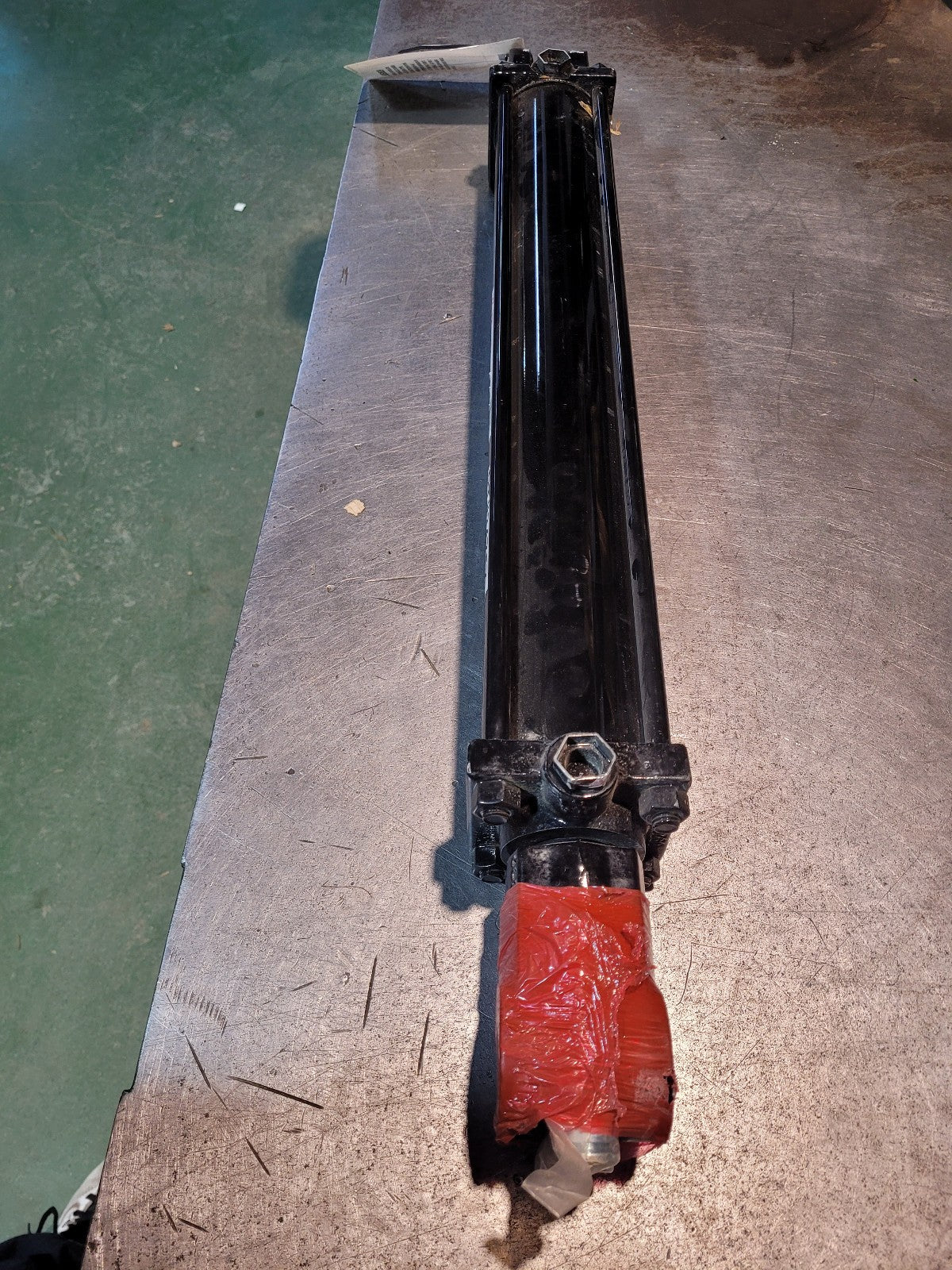 NEW LION  30TH20-150 HYDRAULIC CYLINDER