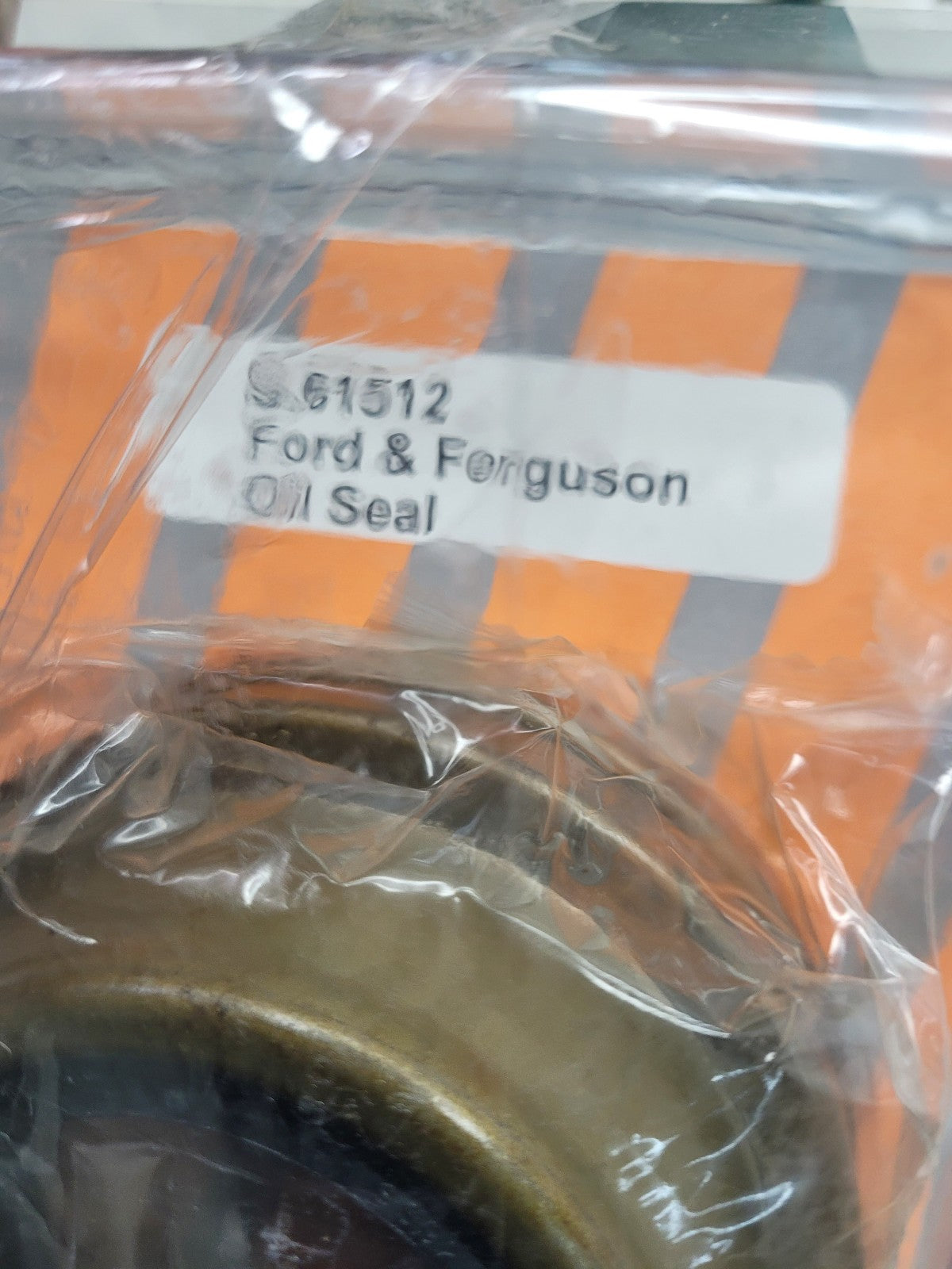 S.61512 Federal Mogul  Sure Seal, 2 Pc Fits Massey Ferguson