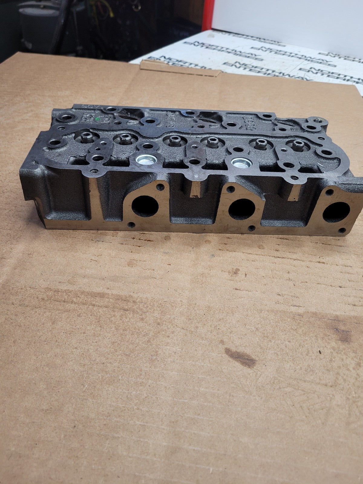 OEM H1G90-03040 Kubota Cylinder Head for D902-E2B Engines