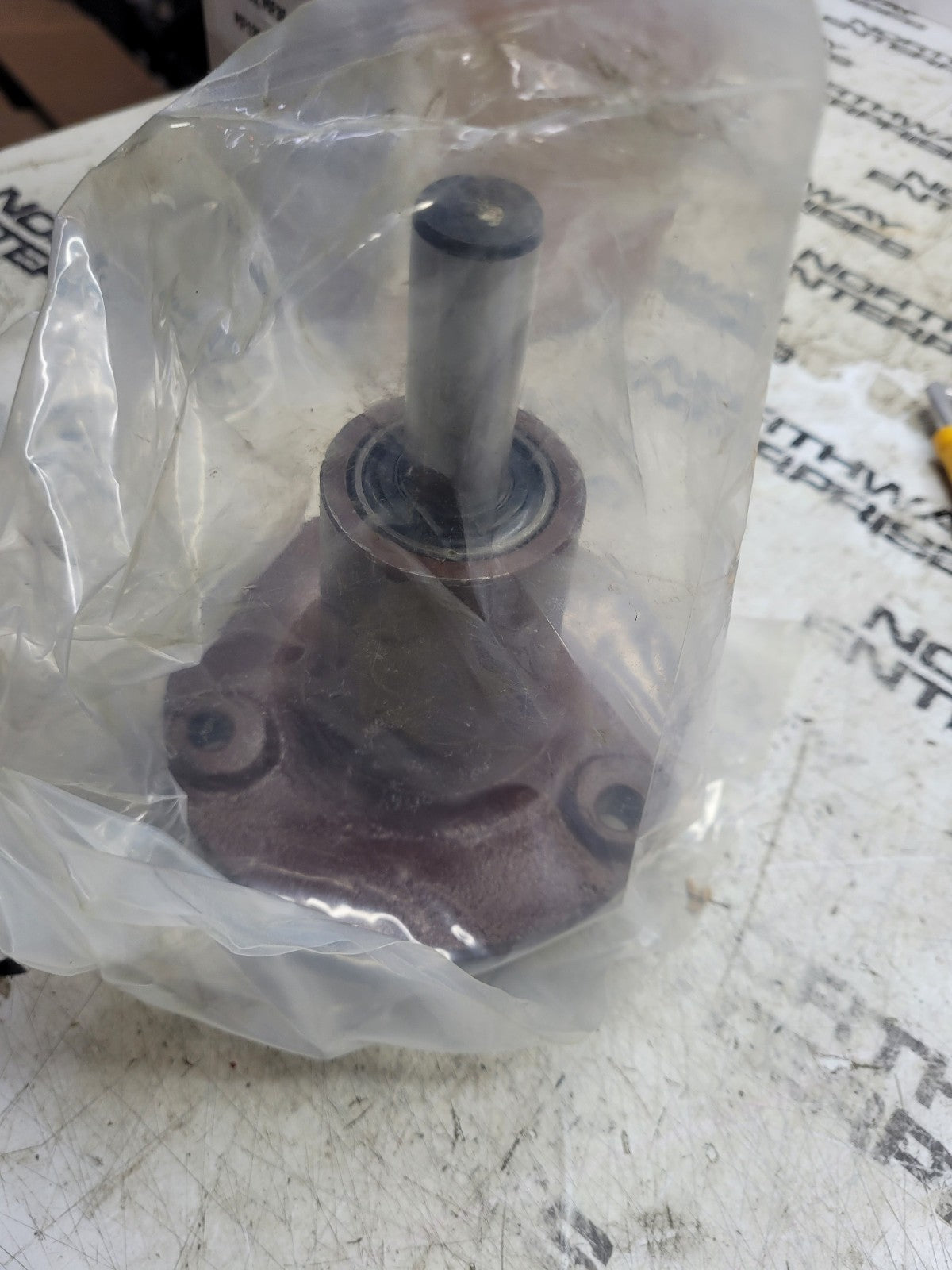 B4847 BARE-CO  WATER PUMP FOR MF35 MF40