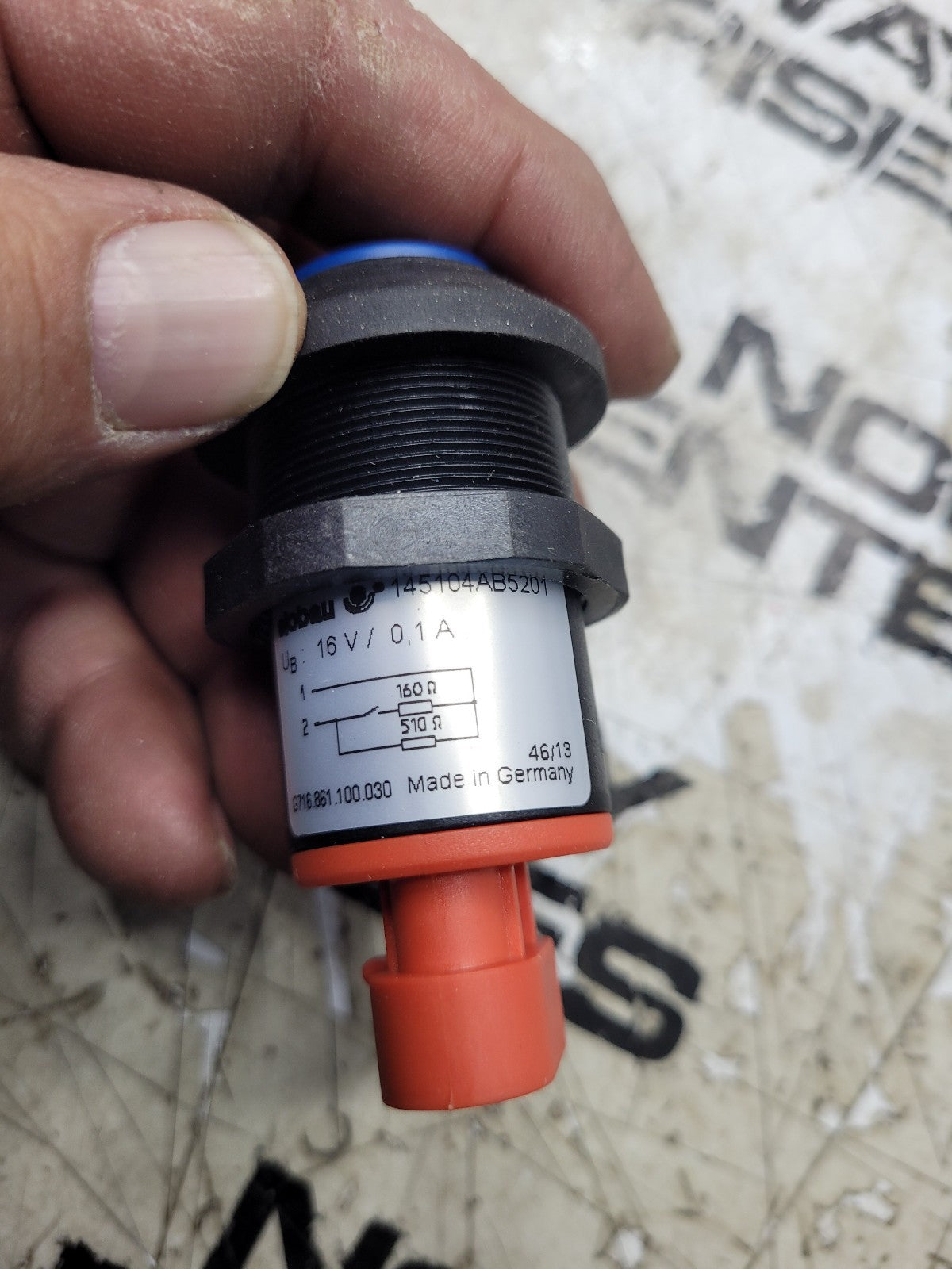 72478164 AGCO Switch, Push Button, Pressure, Front Power Lift, Lowering