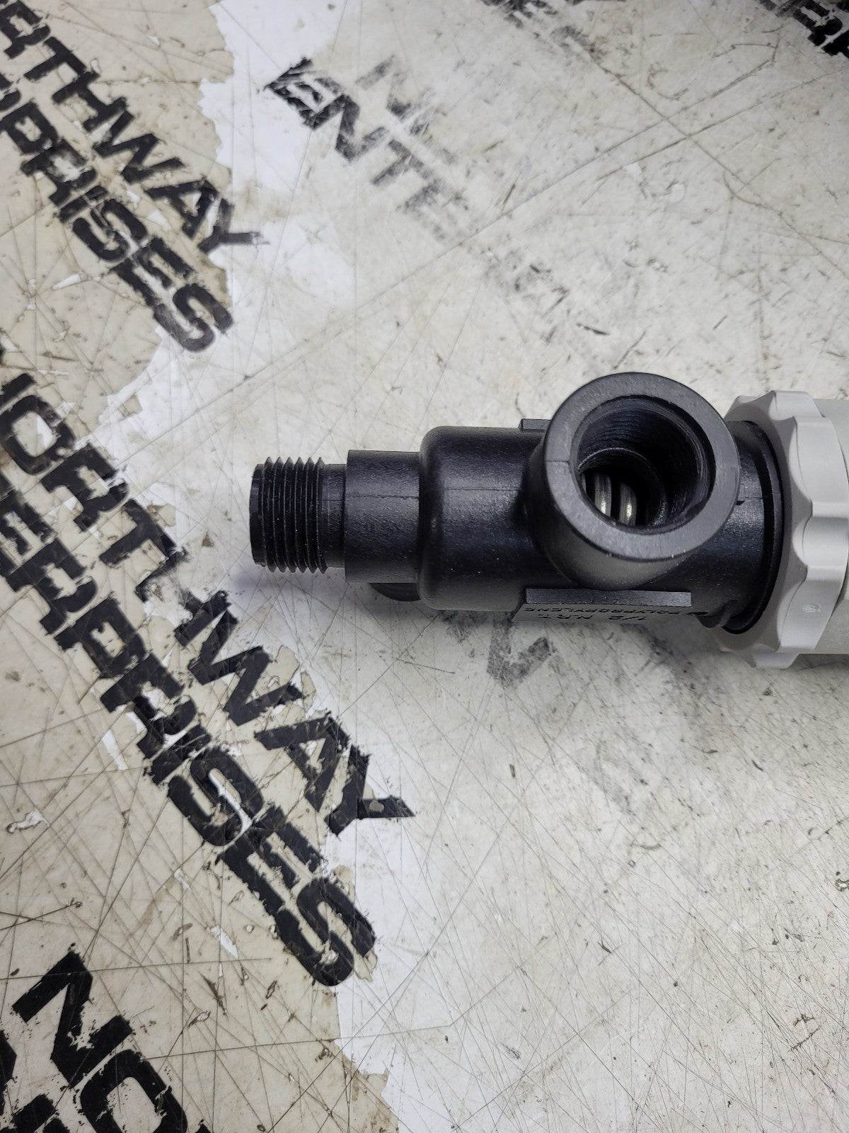 SPP23120-1/2-PP RELIEF VALVE TEE JET