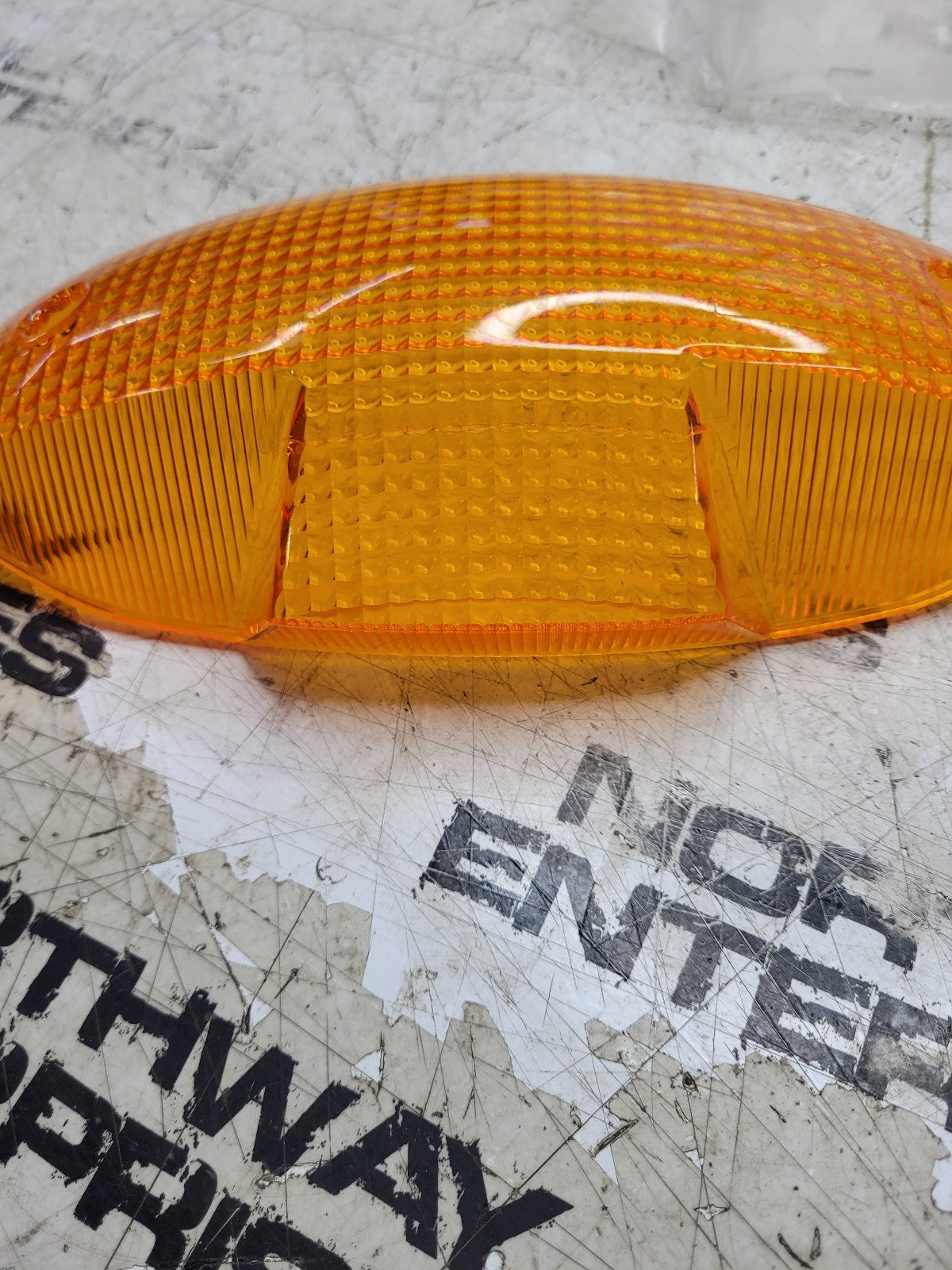 T1880-99150 KUBOTA AMBER LENS FRONT LH T188099150