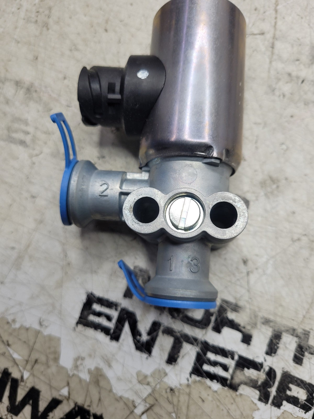 NEW 72452470 AGCO SOLENOID VALVE