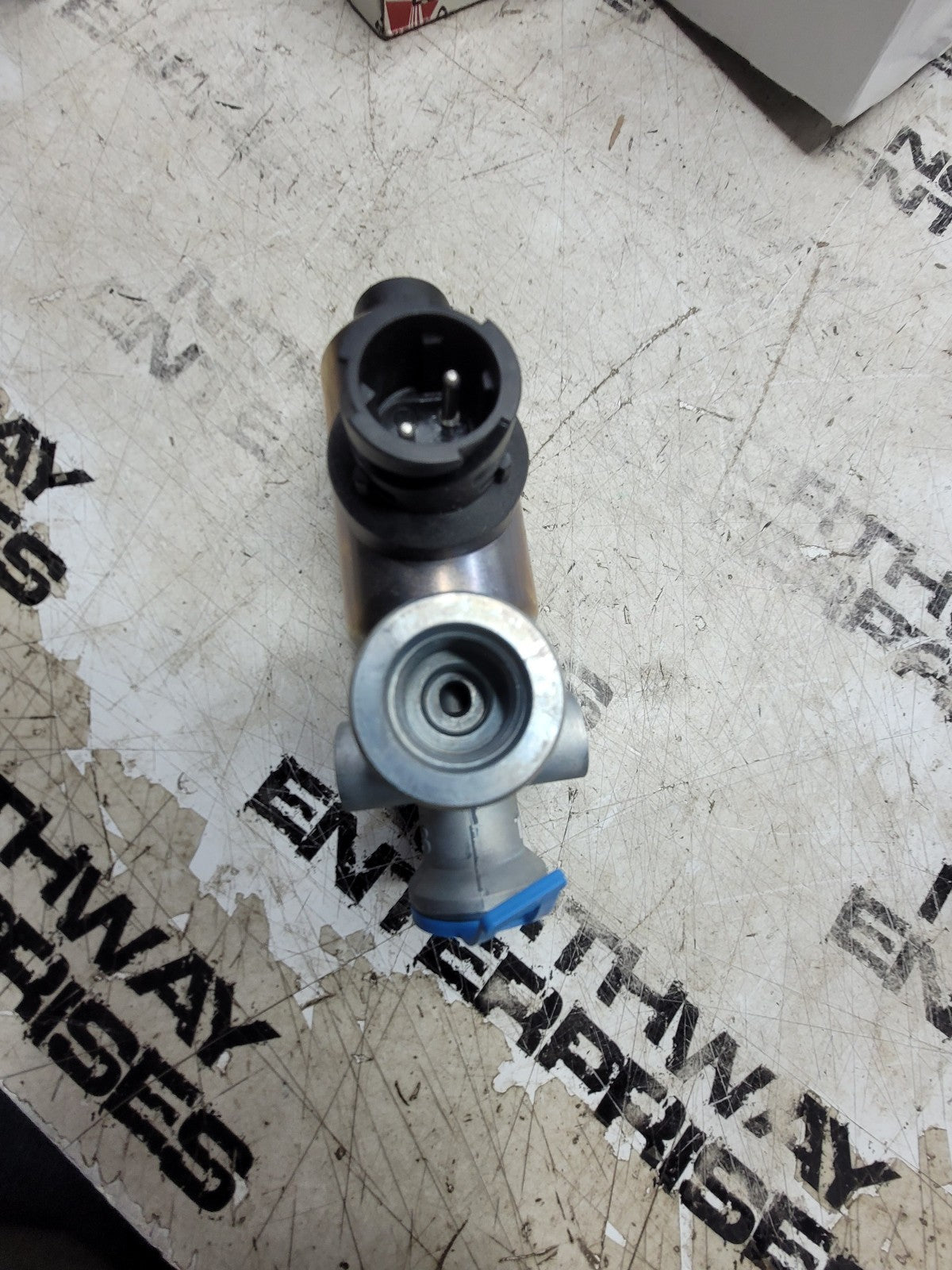 NEW 72452470 AGCO SOLENOID VALVE