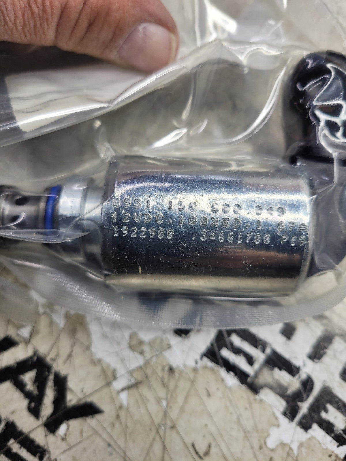 NEW 72652271 AGCO SOLENOID VALVE
