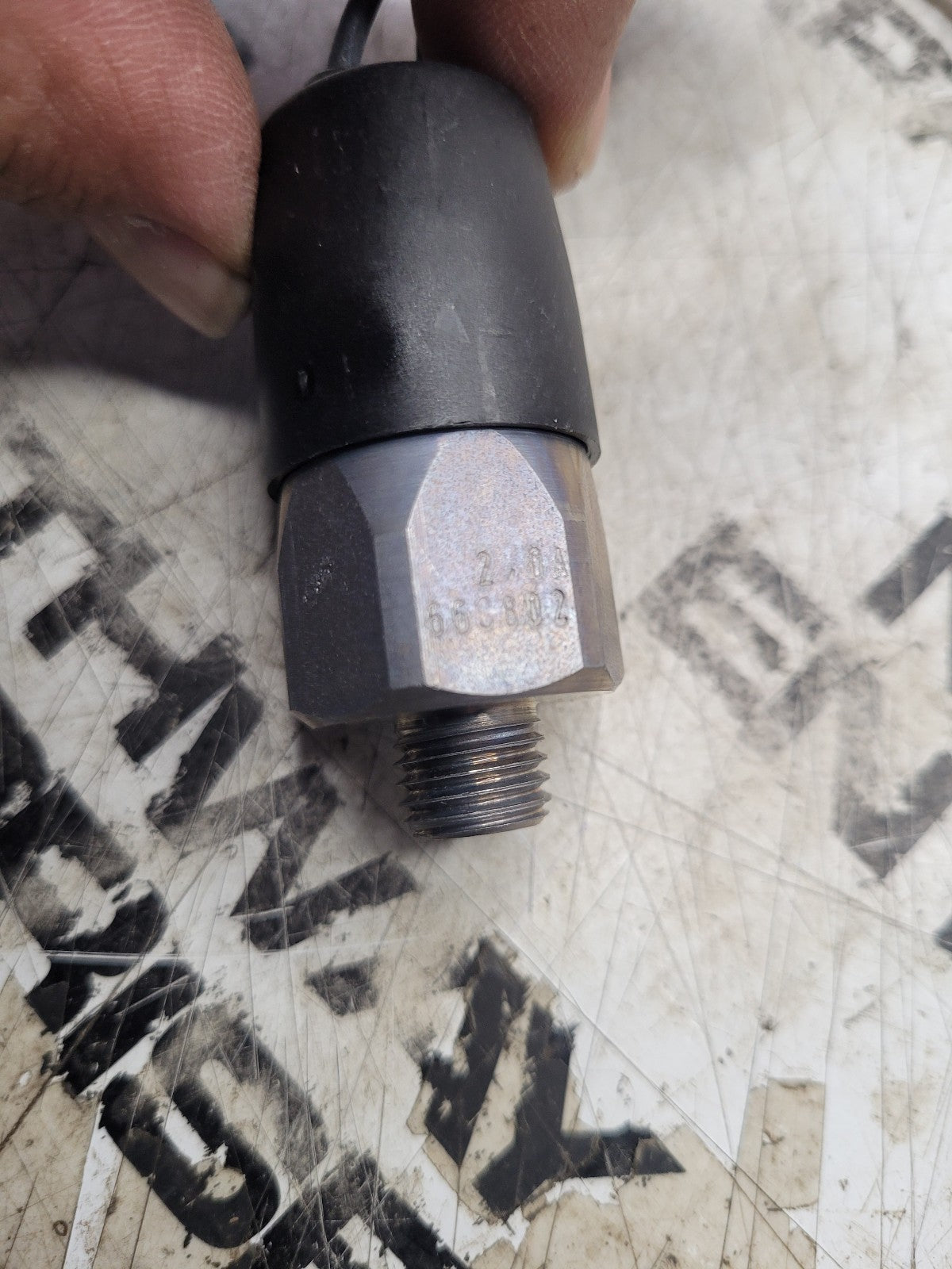 NEW  AGCO 72453413 PRESSURE SWITCH