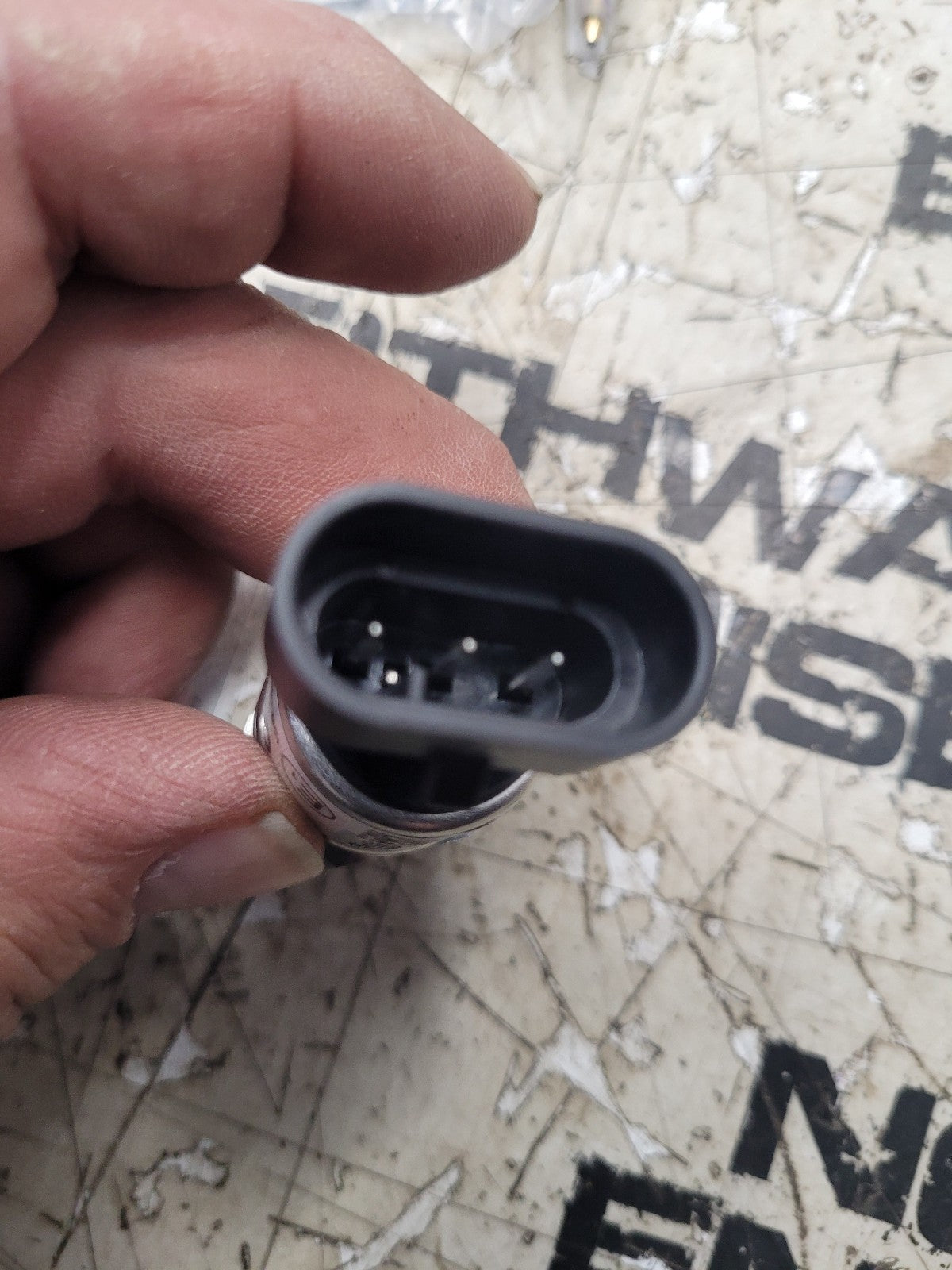 NEW  AGCO 72618867 PRESSURE SENSOR