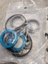 NEW  AGCO 72279774 GASKET KIT
