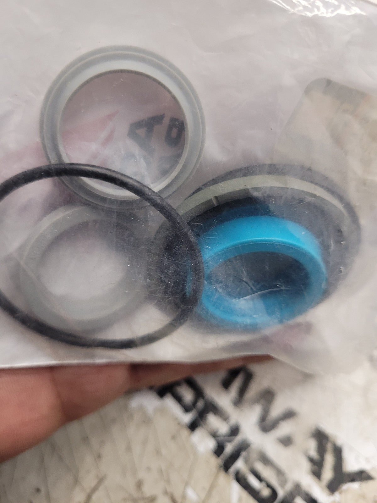 NEW  AGCO 72279774 GASKET KIT