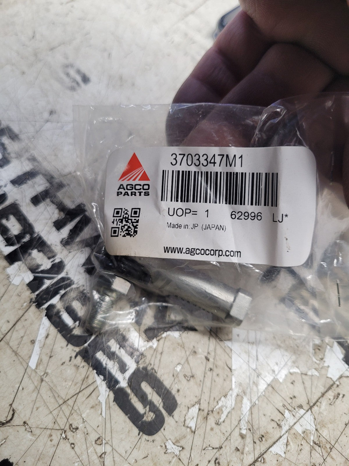 NEW  AGCO 3703347M1 Ball Joint