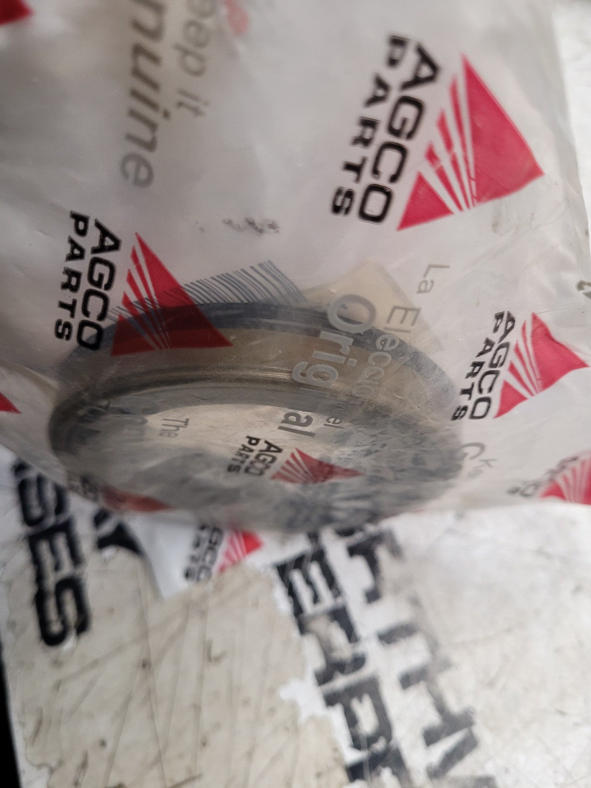 NEW  AGCO 72344644 Shaft Seal