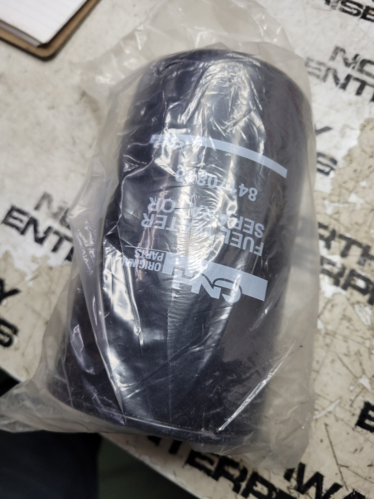 84170818 CASE CNH FUEL WATER SEPARATOR FUEL FILTER
