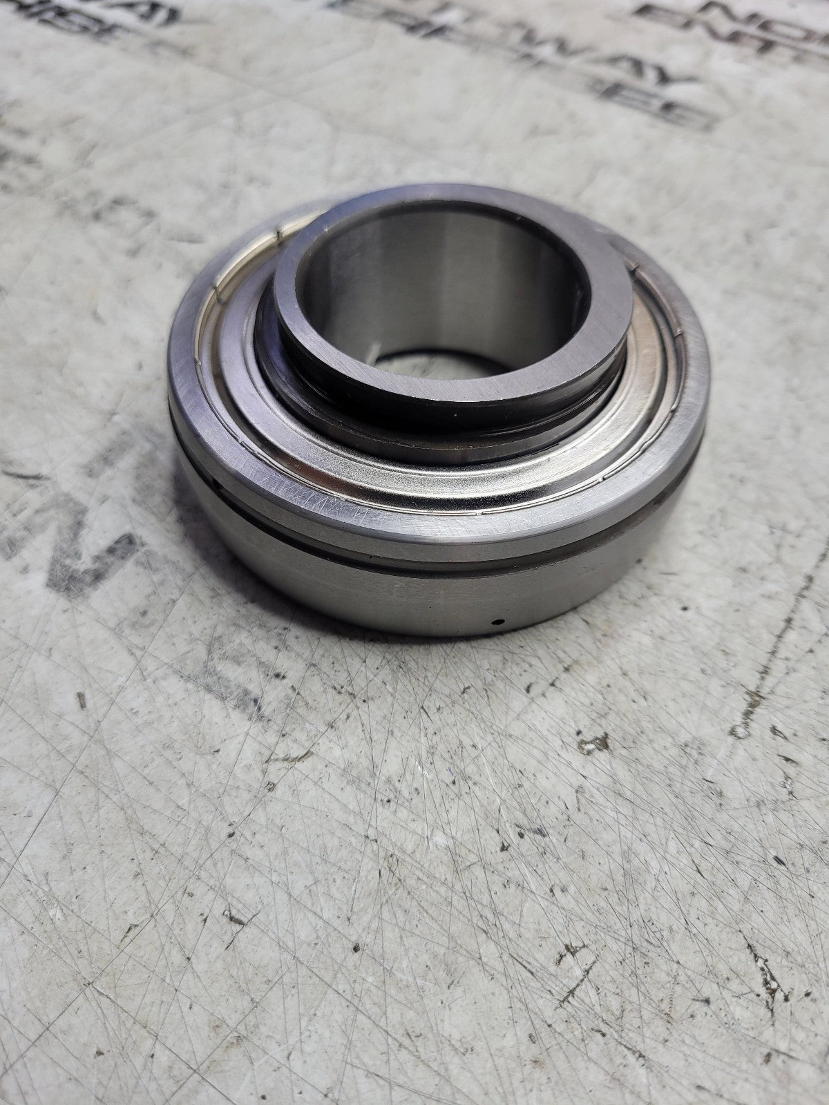 SA208-24G WESTWARD BEARING Straight Bore, 1-1/2 in Bore Diam., 3.1496 in OD