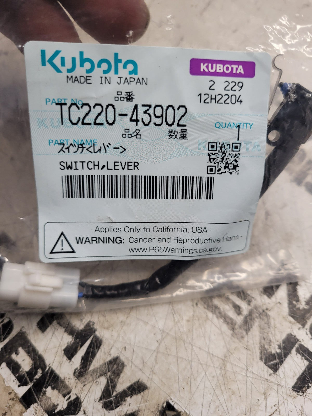 TC220-43902 Genuine Kubota Lever Switch