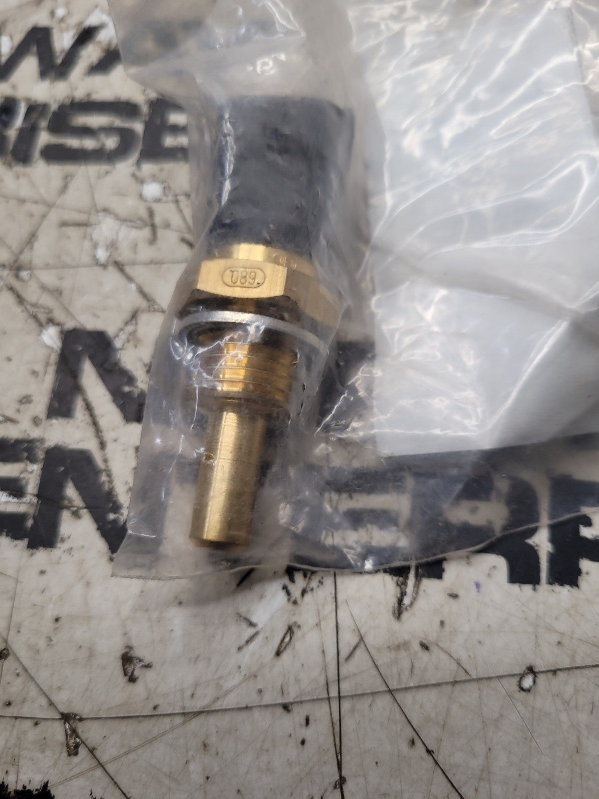836667732 AGCO TEMPERATURE SENSOR