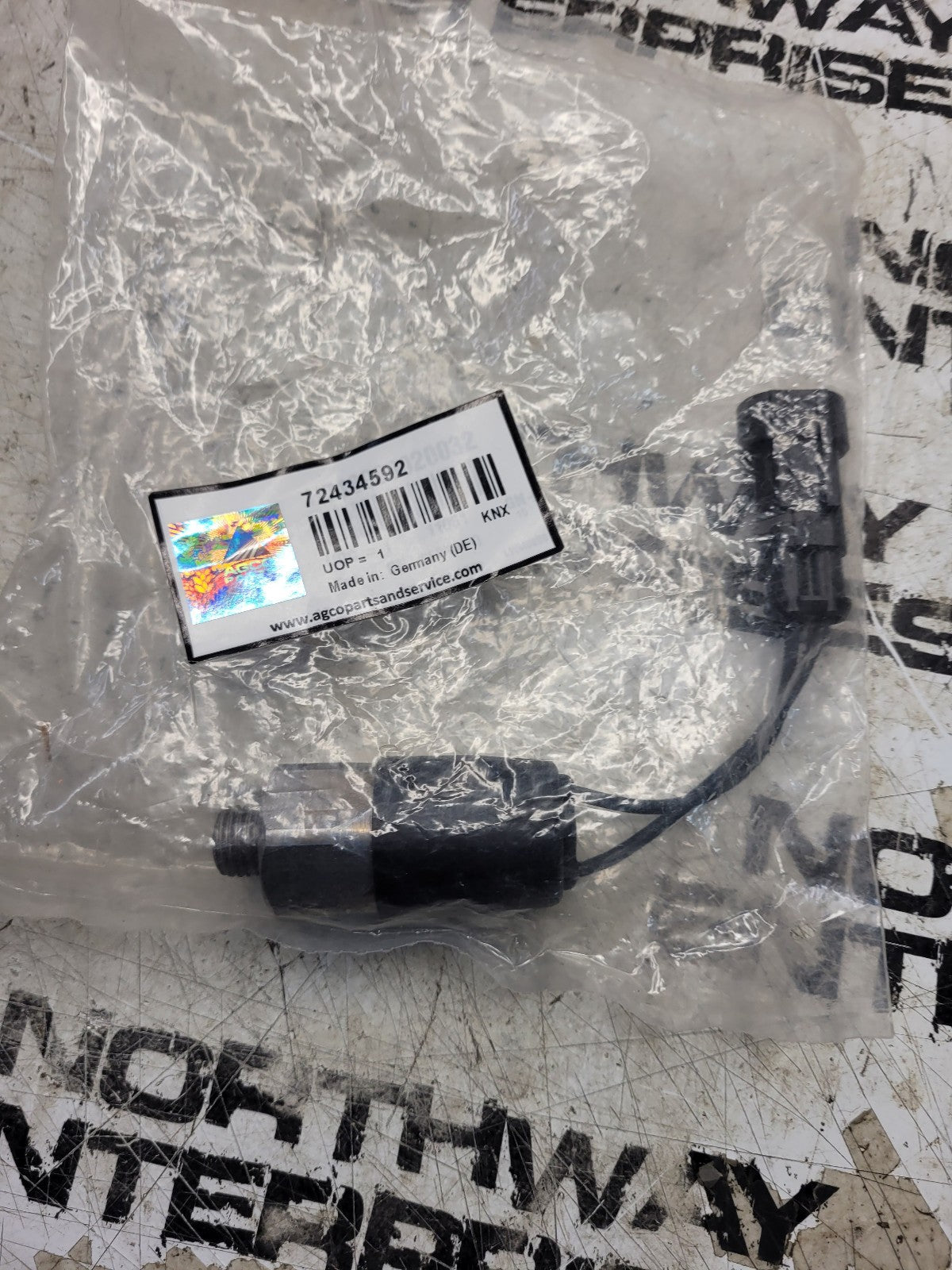 72434592 New Genuine AGCO Pressure Switch
