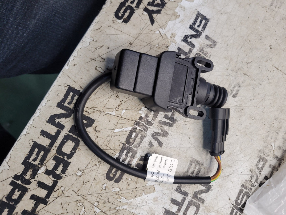 New 72270664 AGCO  8630 Tractor PTO Switch