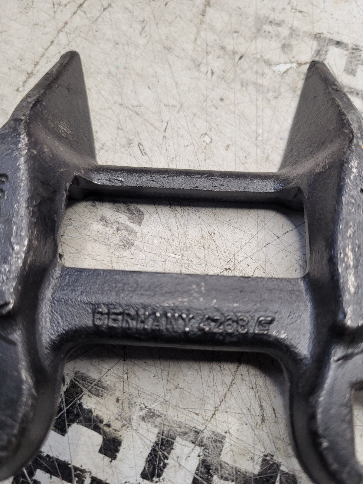 New 86617061 Stub Guard CNH