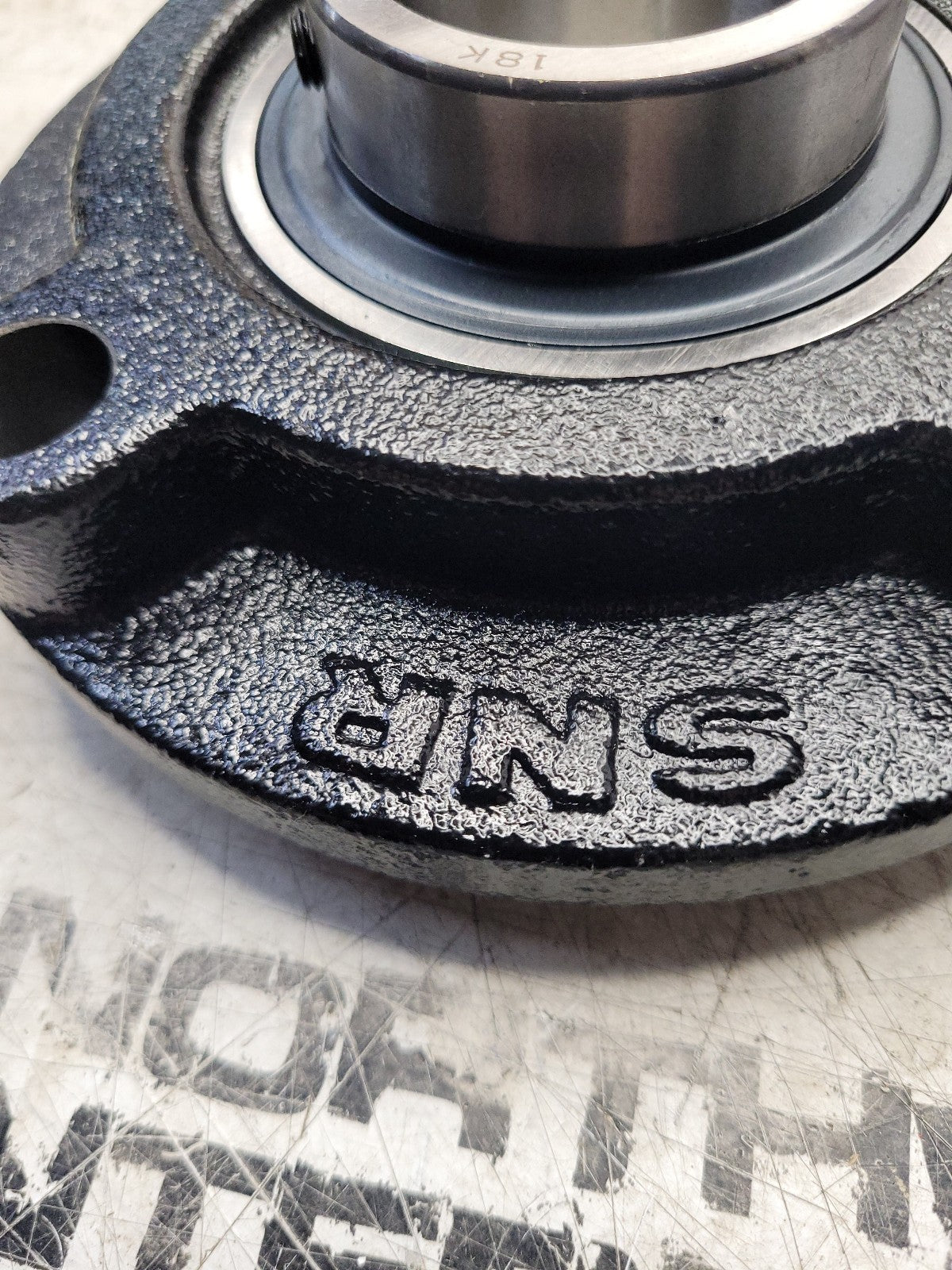 New SNR Bearing UCFC-209-28 RAL 9005 1 3/4" Round Flanged Mounted Bearings