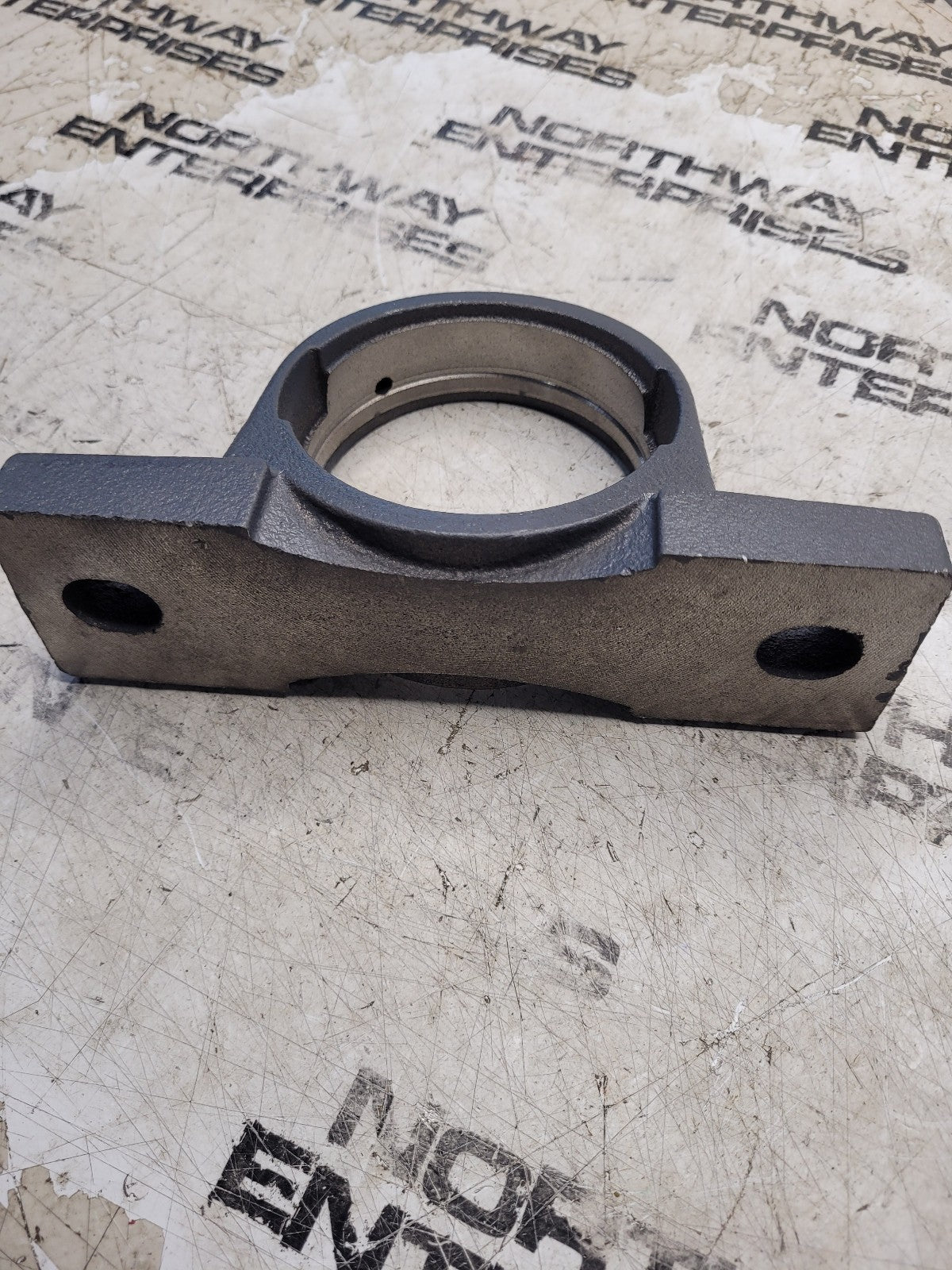 CAST FLANGE HOUSING P209 BE1P209
