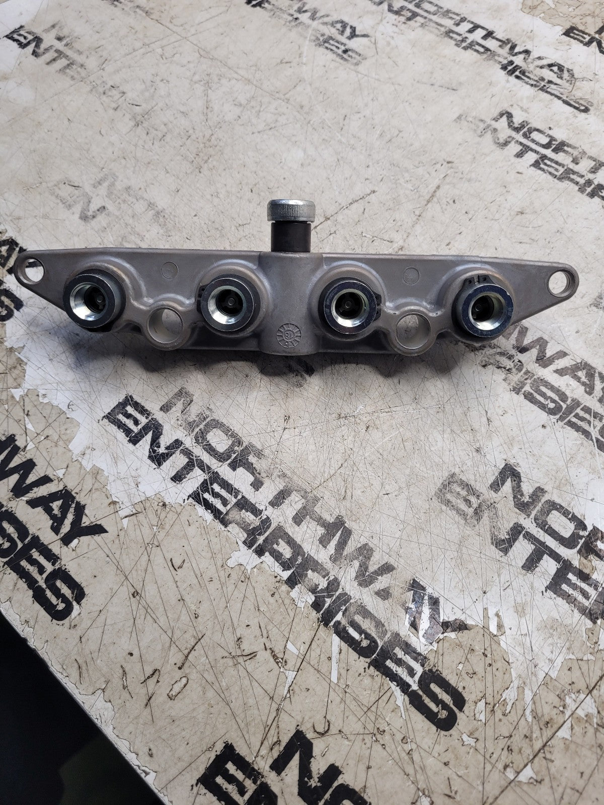 7J626-85014 KUBOTA QUICK COUPLER BASE
