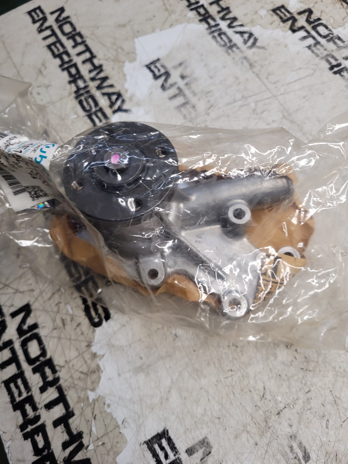 1E152-73033 WATER PUMP GENUINE Kubota KX41 G1700 ZD18 ZD321 Engine D722