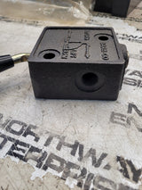 Bare-Co - 3 WAY ISOLATOR VALVE=MF | B 5210 B5210