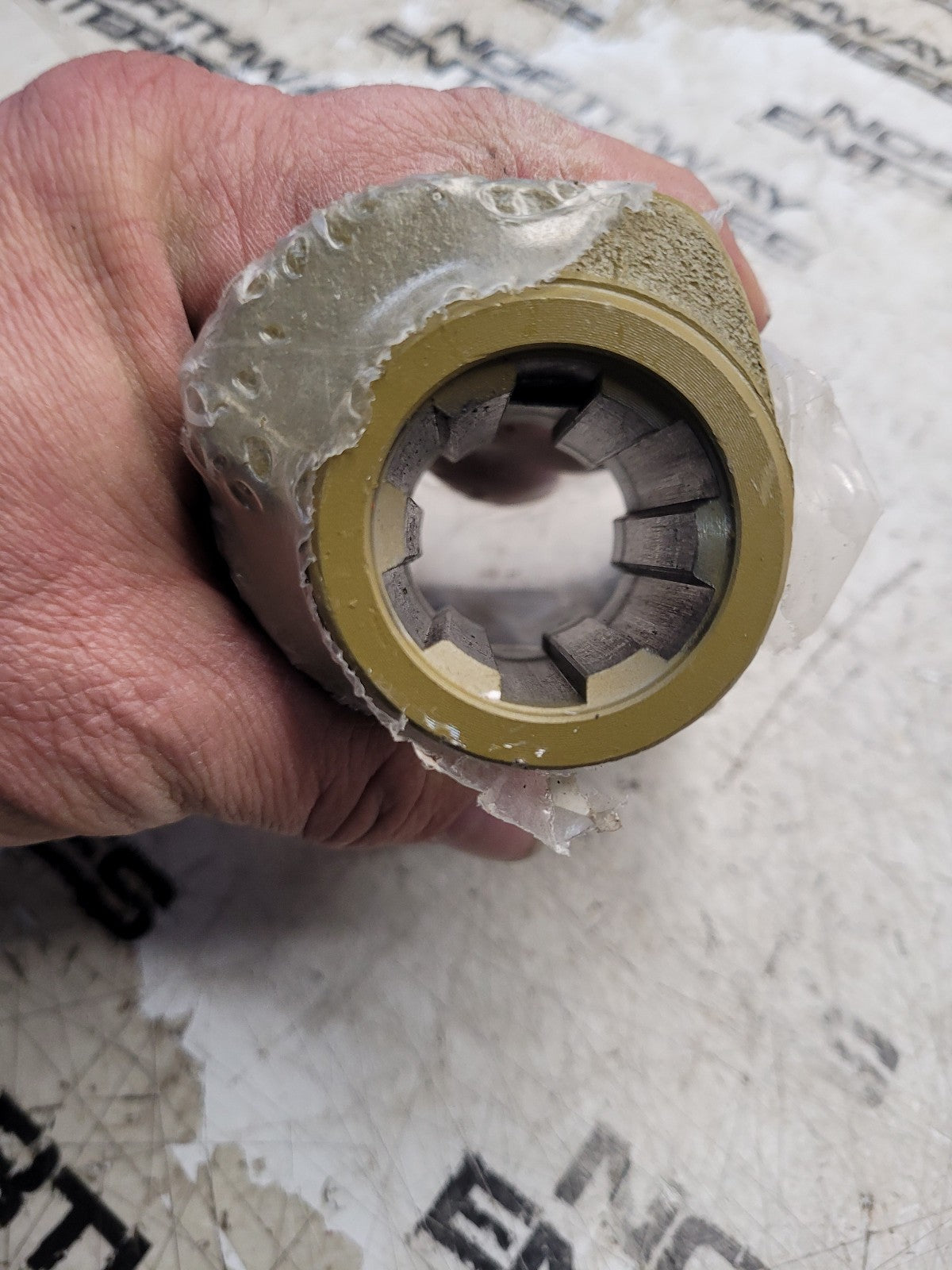 A421138 1 3/8? 6 Splines PTO End Yoke Series 4 / W210 / W2300