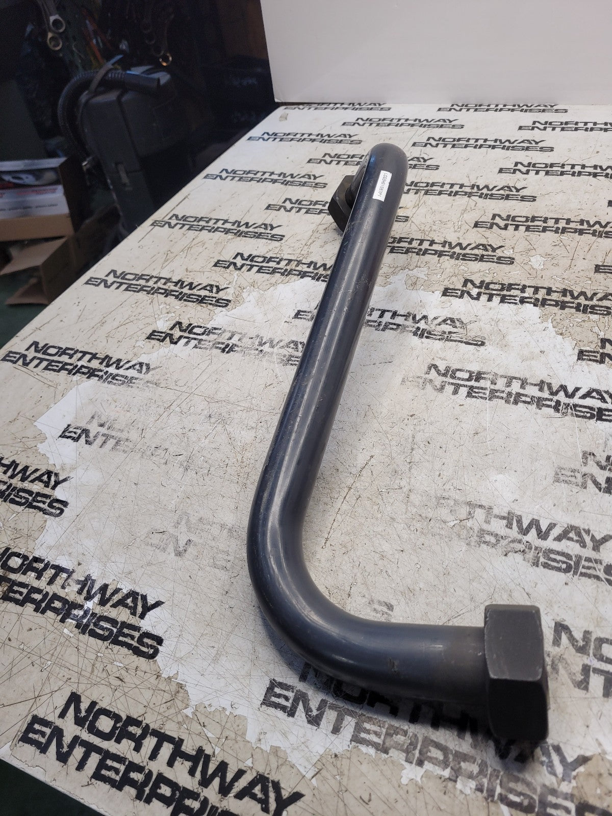 LC02H01097P1 - Lower Hydraulic Line Tube - NEW HOLLAND