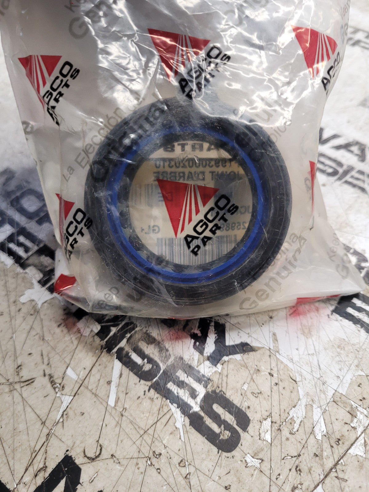 72619039 GENUINE AGCO OIL/SHAFT SEAL