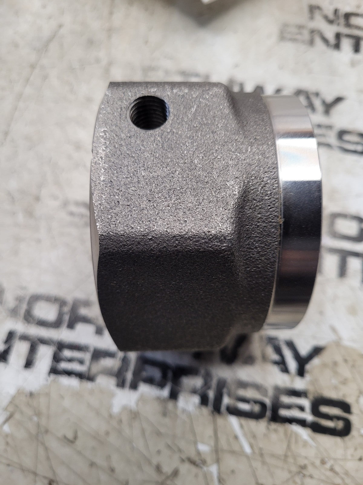 YM01V00009S020 GENUINE CNH CASE NUT