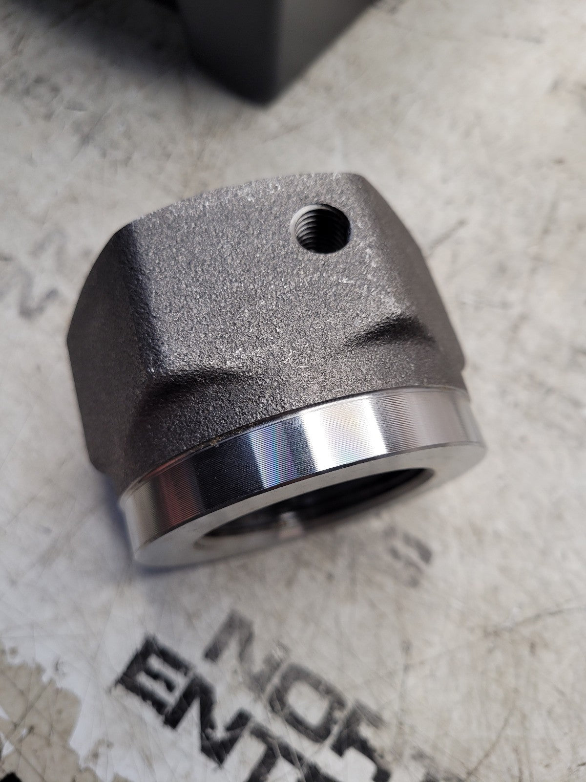 YM01V00009S020 GENUINE CNH CASE NUT