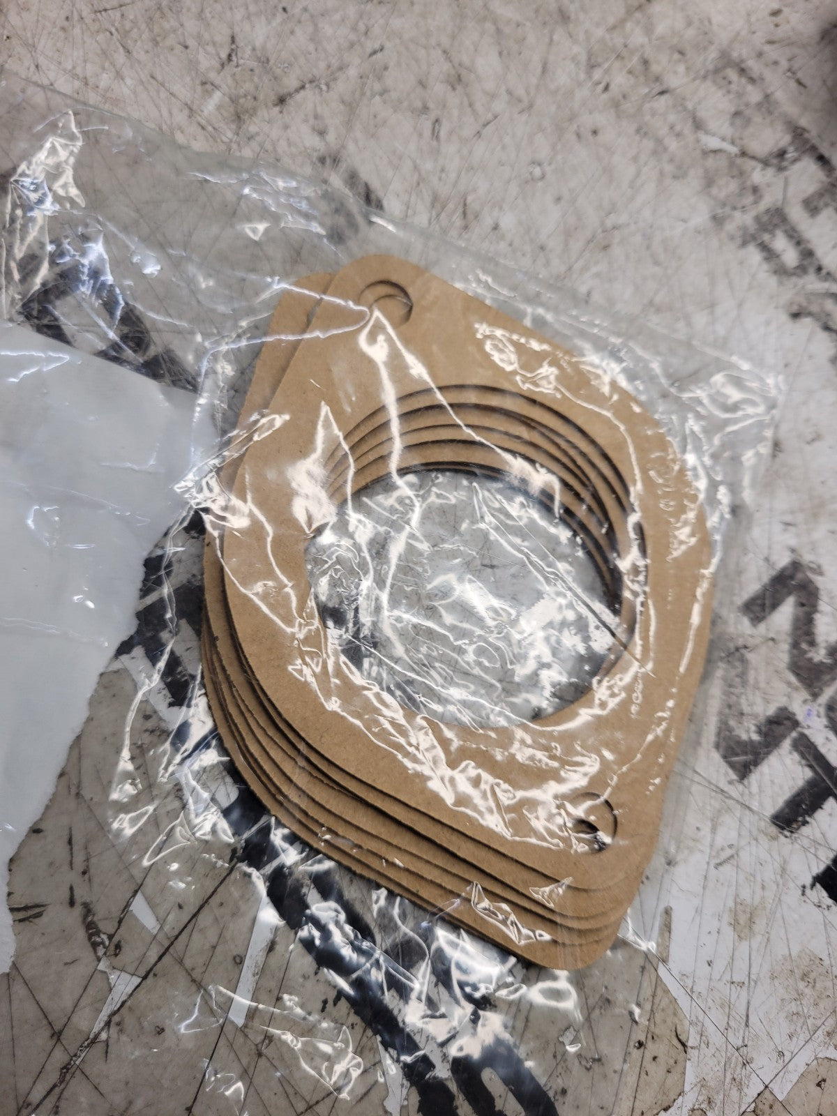 LOT OF 9PC - E1ADKN8587 NEW HOLLAND GASKET
