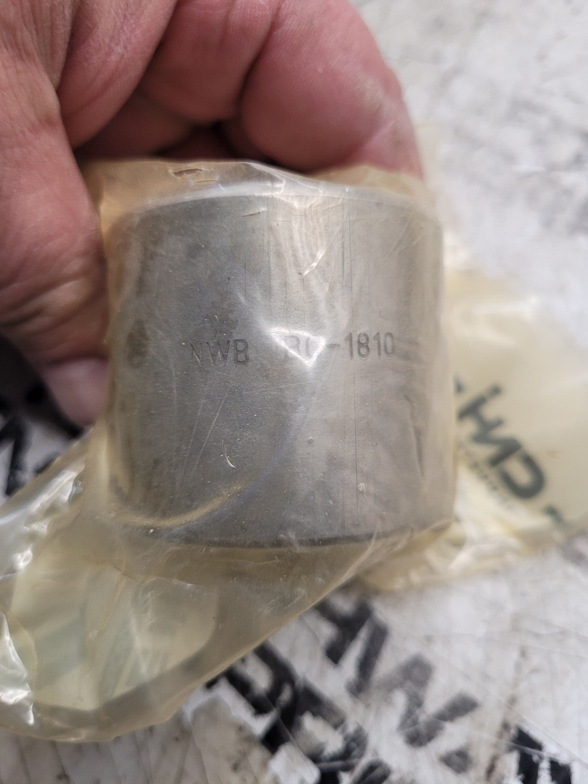 81812242 GENUINE CNH BUSHING