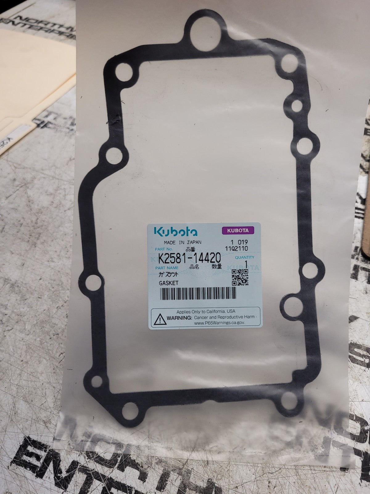New OEM Kubota Gasket K2581-14420