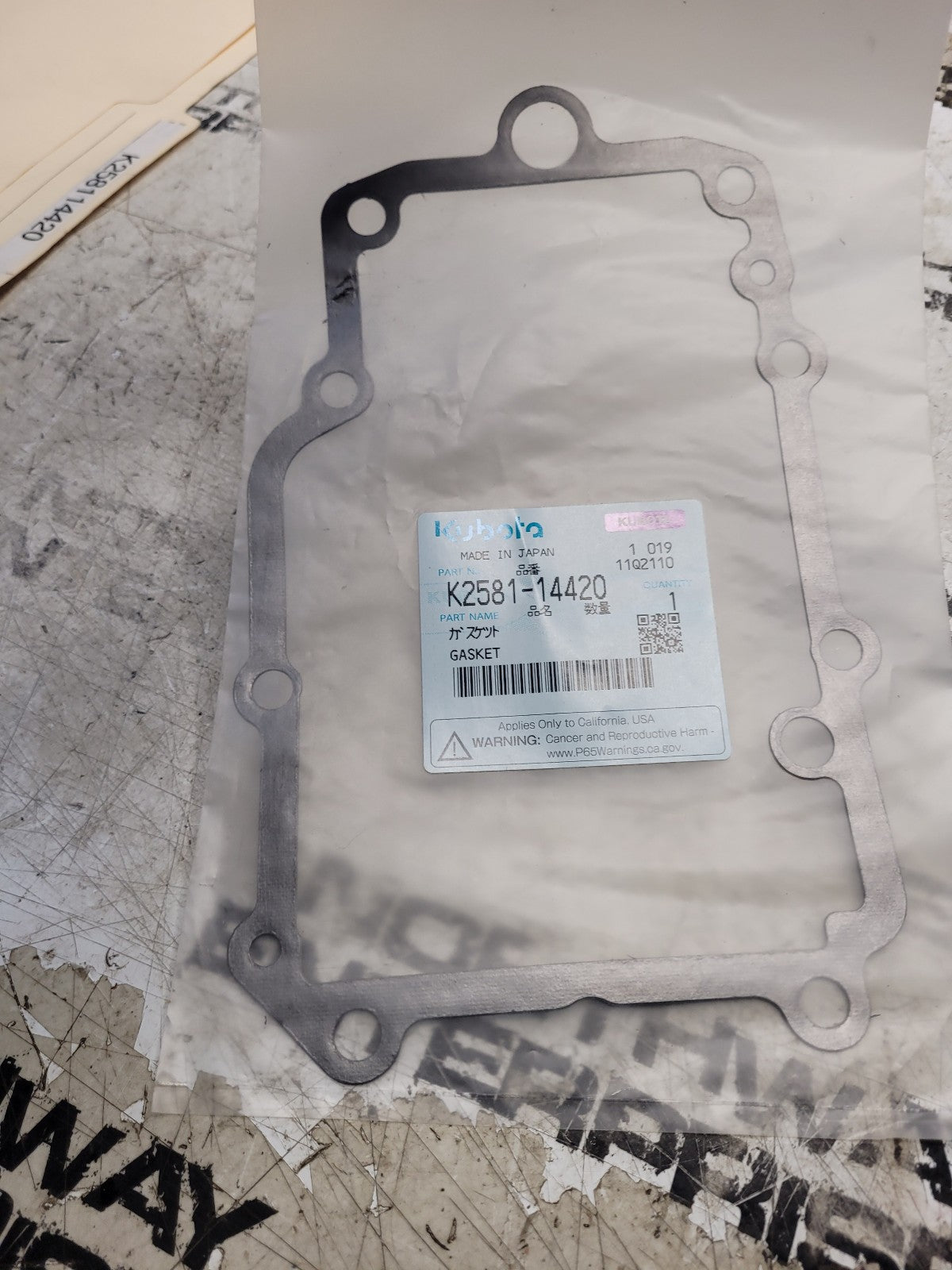New OEM Kubota Gasket K2581-14420
