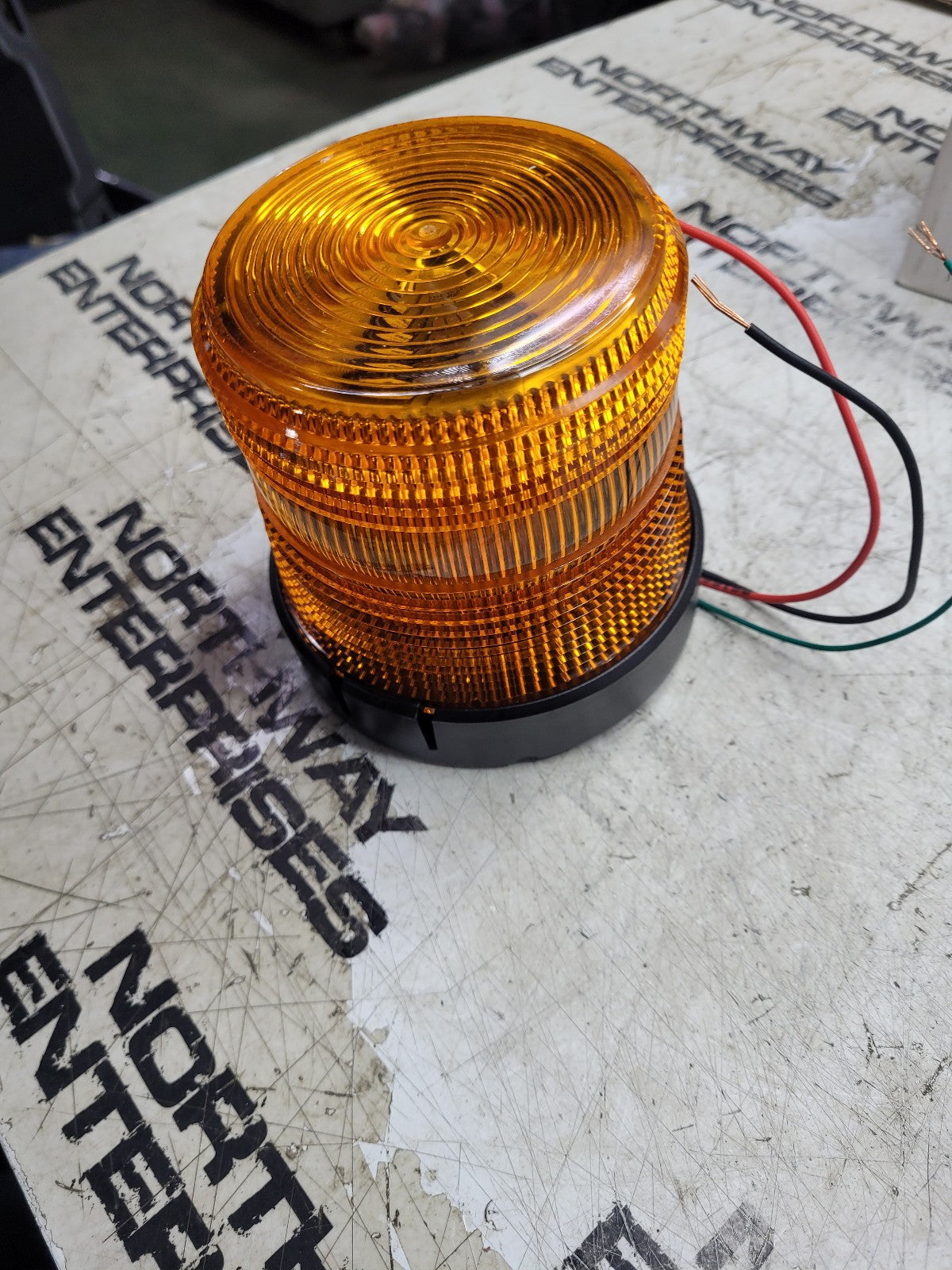 NEW SWS 201Z-12V-A LED BEACON LOW PROFILE PERMANENT MOUNT