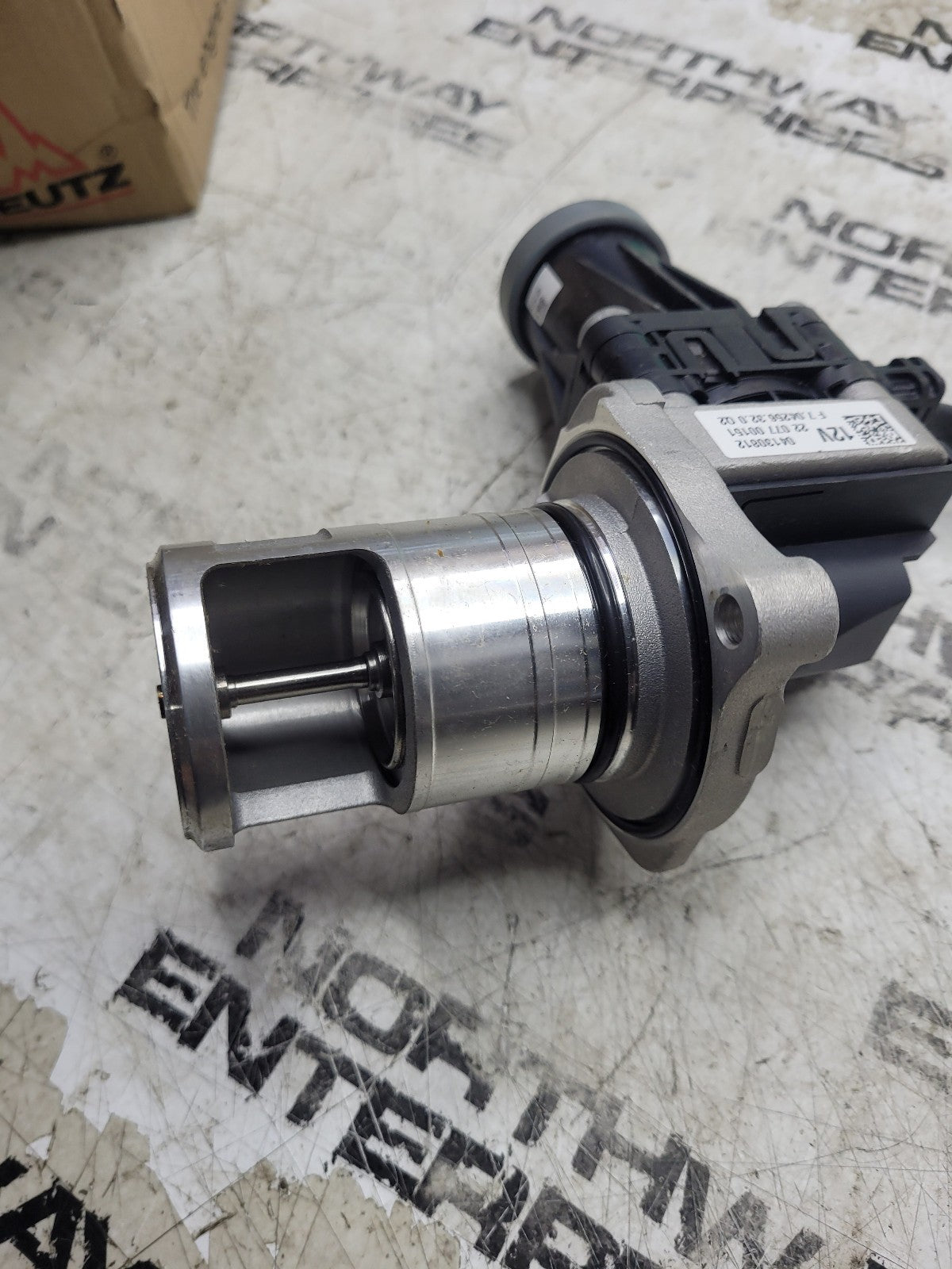 NEW DEUTZ EGR VALVE M.04134412 04134412 DTZ-VALVE, CONTROL 0413-4412