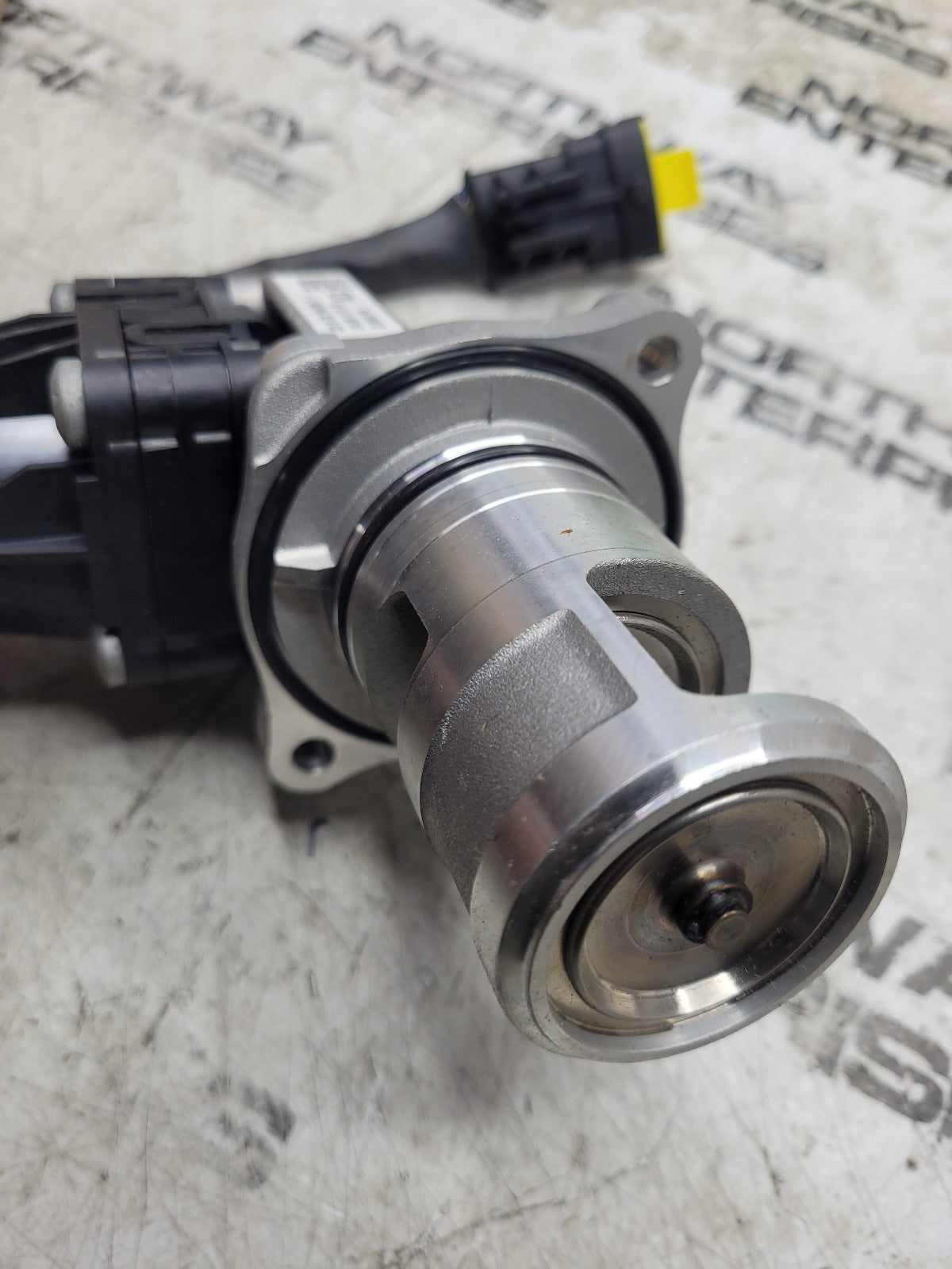 NEW DEUTZ EGR VALVE M.04134412 04134412 DTZ-VALVE, CONTROL 0413-4412