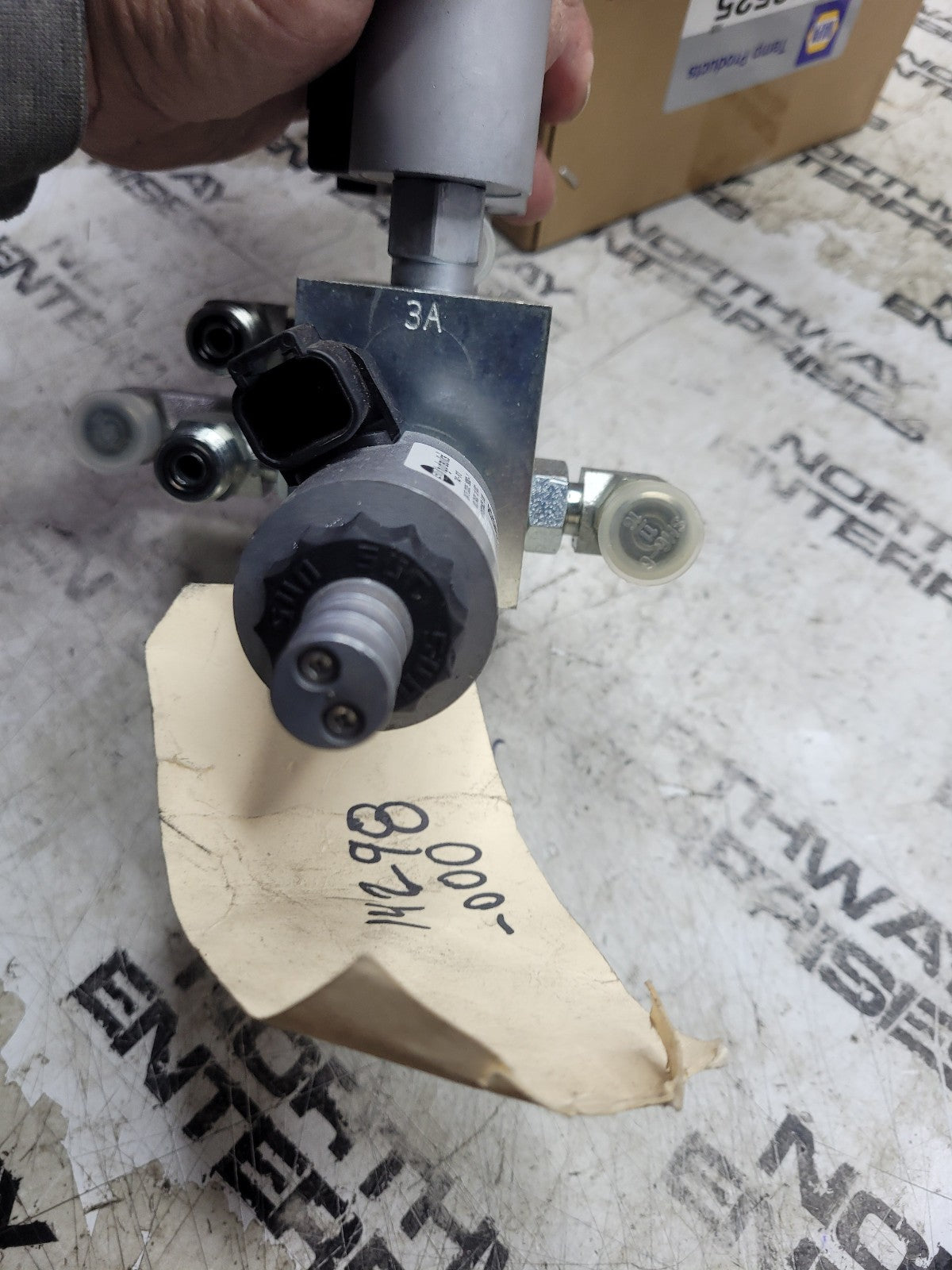 NEW XTREME 14298-000 SWAY MODE MANIFOLD