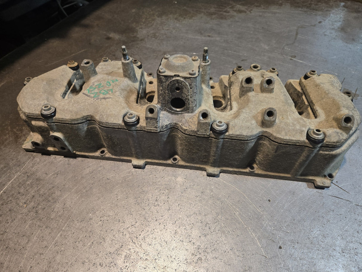 DURAMAX 6.6L DIESEL LLY LBZ LMM VALVE COVER ASSEMBLY 97309628 98063039 05-10