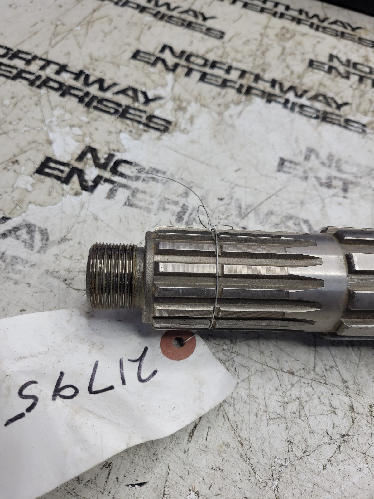 New  DANA SPICER ­-­ 217952 ­-­ SHAFT - INPUT