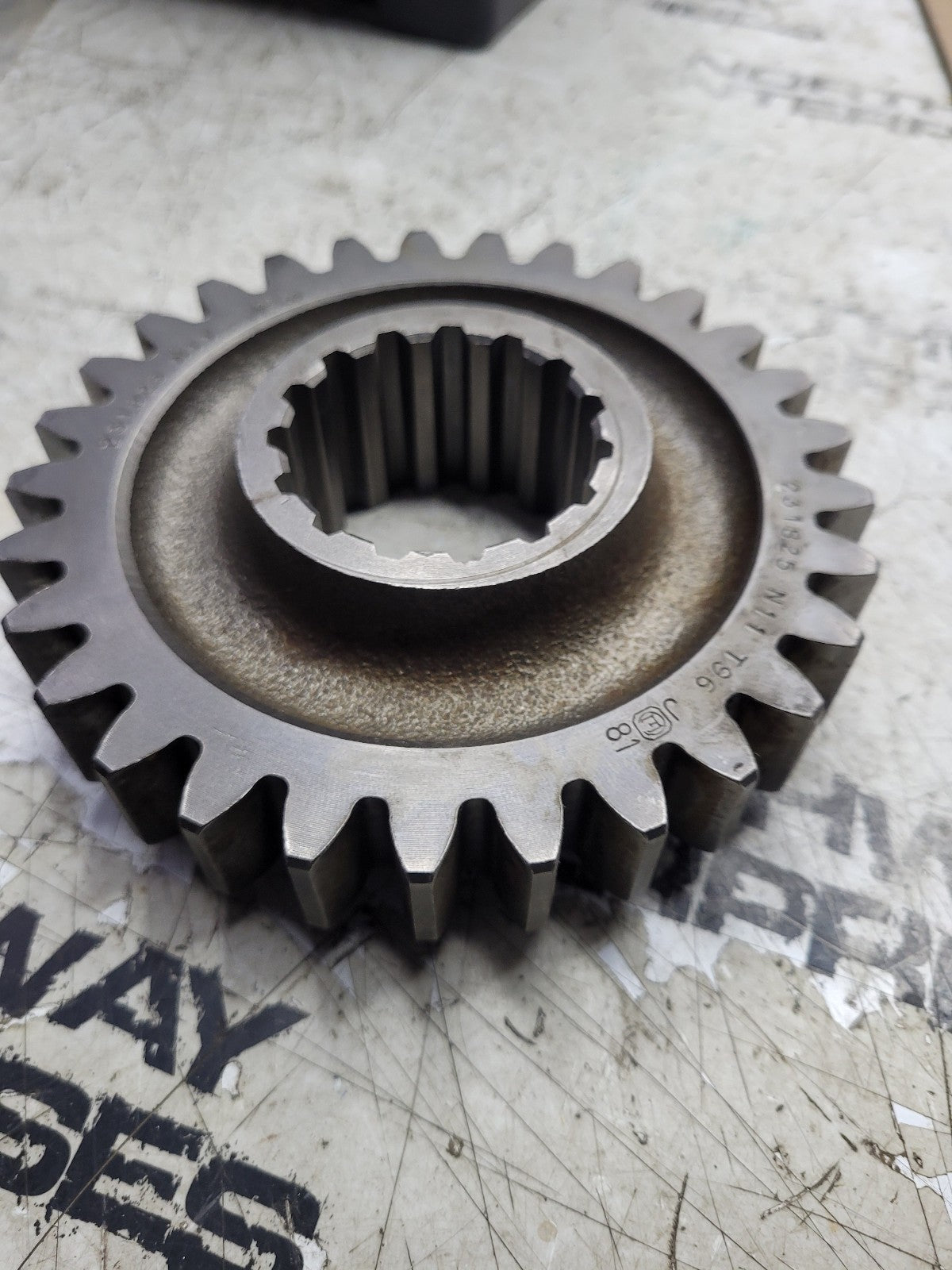 New 231825 Gear Clark