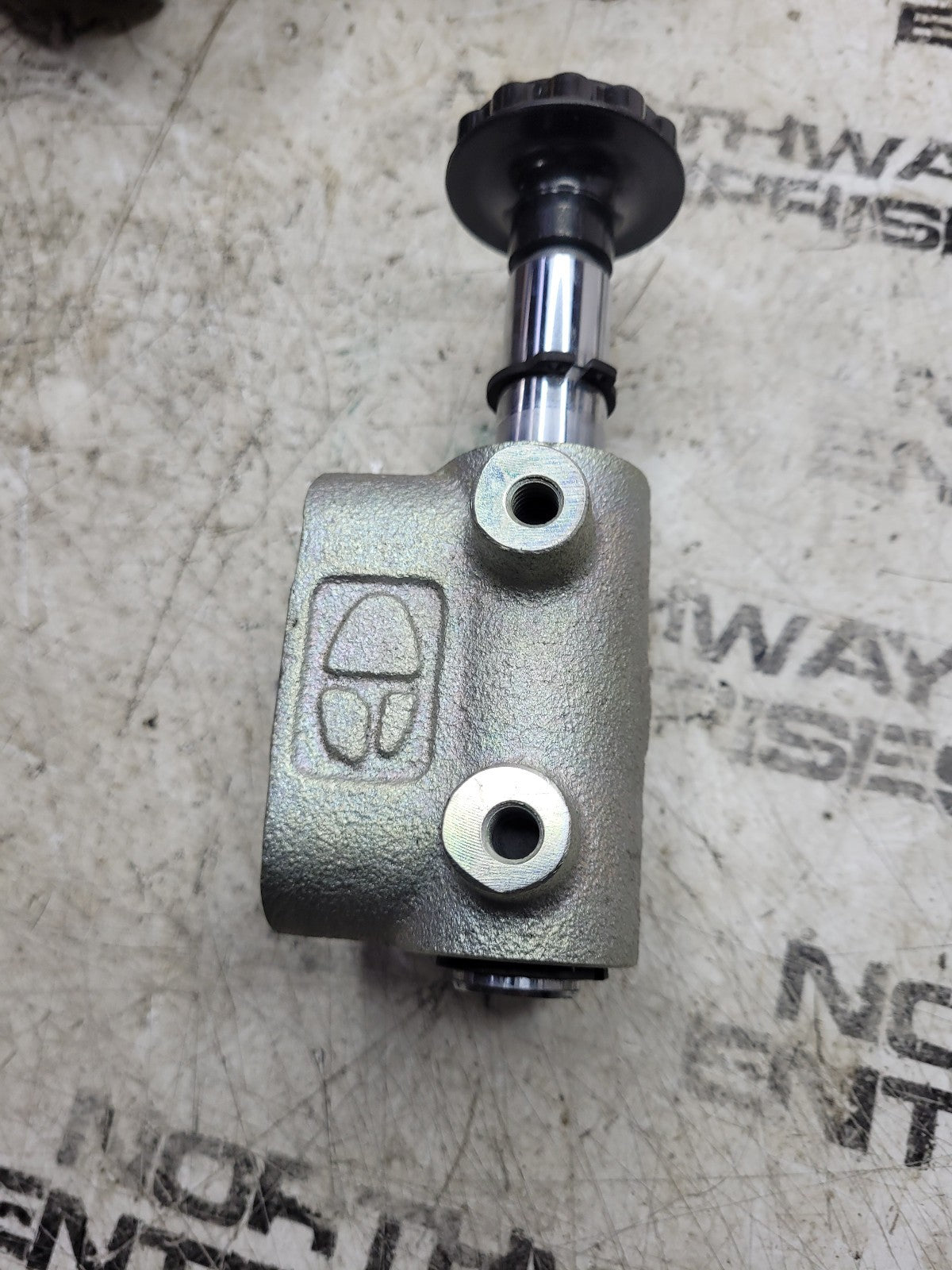 NEW SELECTOR VALVE 00983864 SM-8 PLATED BODY