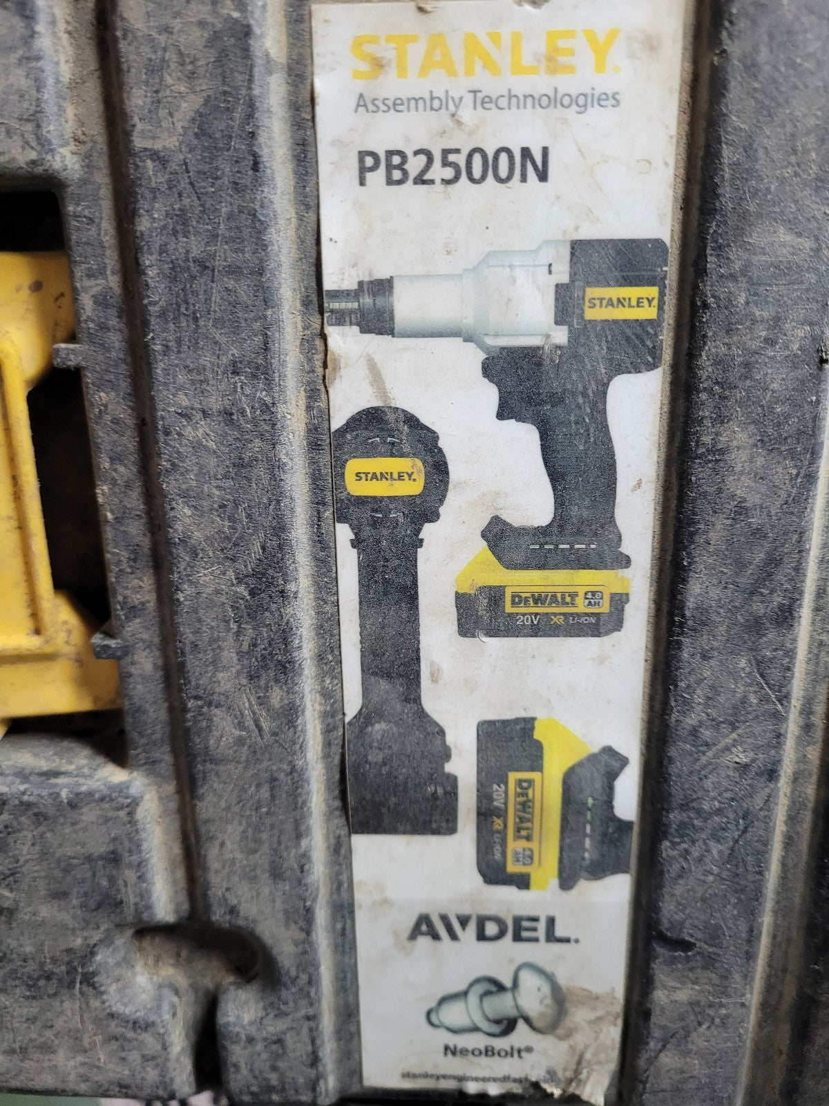 PB2500N STANLEY NeoBolt® PB2500N Cordless Lockbolt Tool