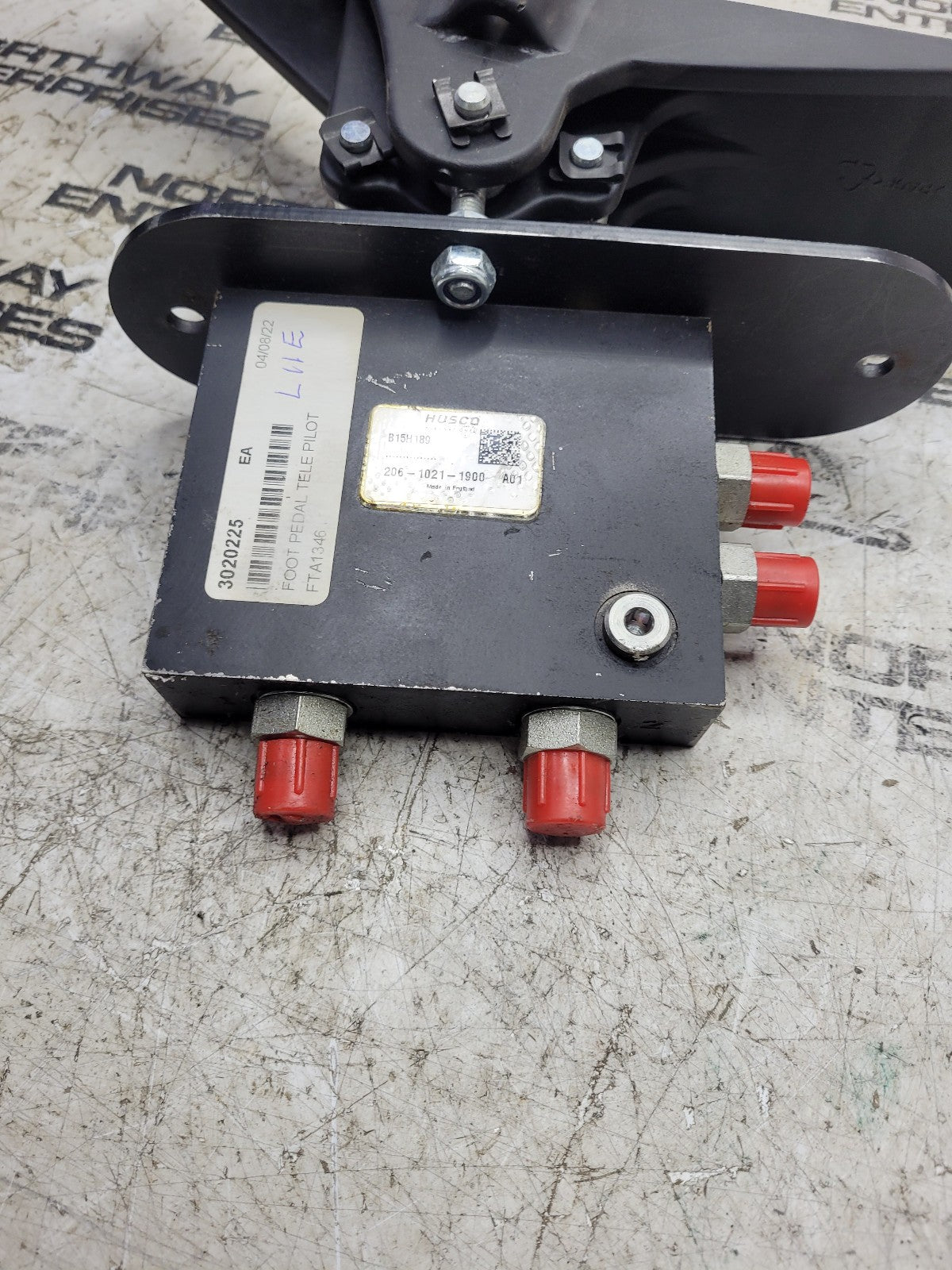 NEW HUSCO 206-1021-1900 A01 B15H189 FOOT PEDAL TELE PILOT 3020225 FTA1346