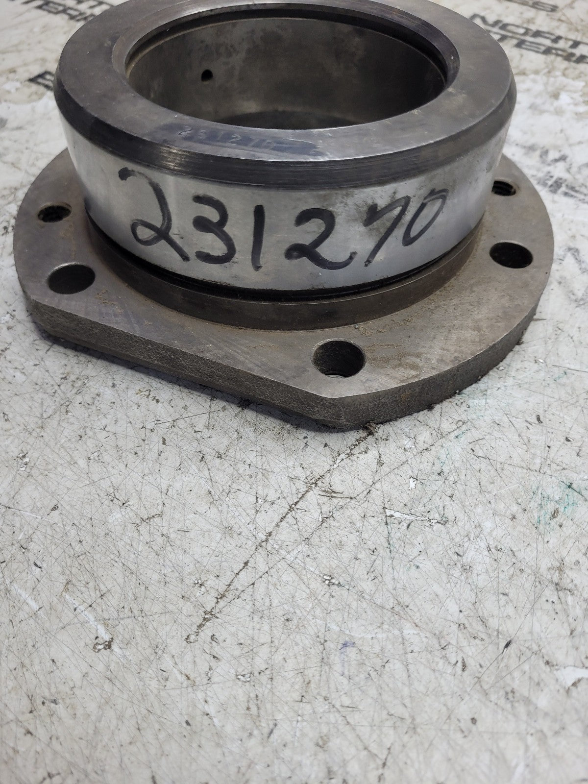 NEW 231270 HUB ADAPTER BEARING RETAINER